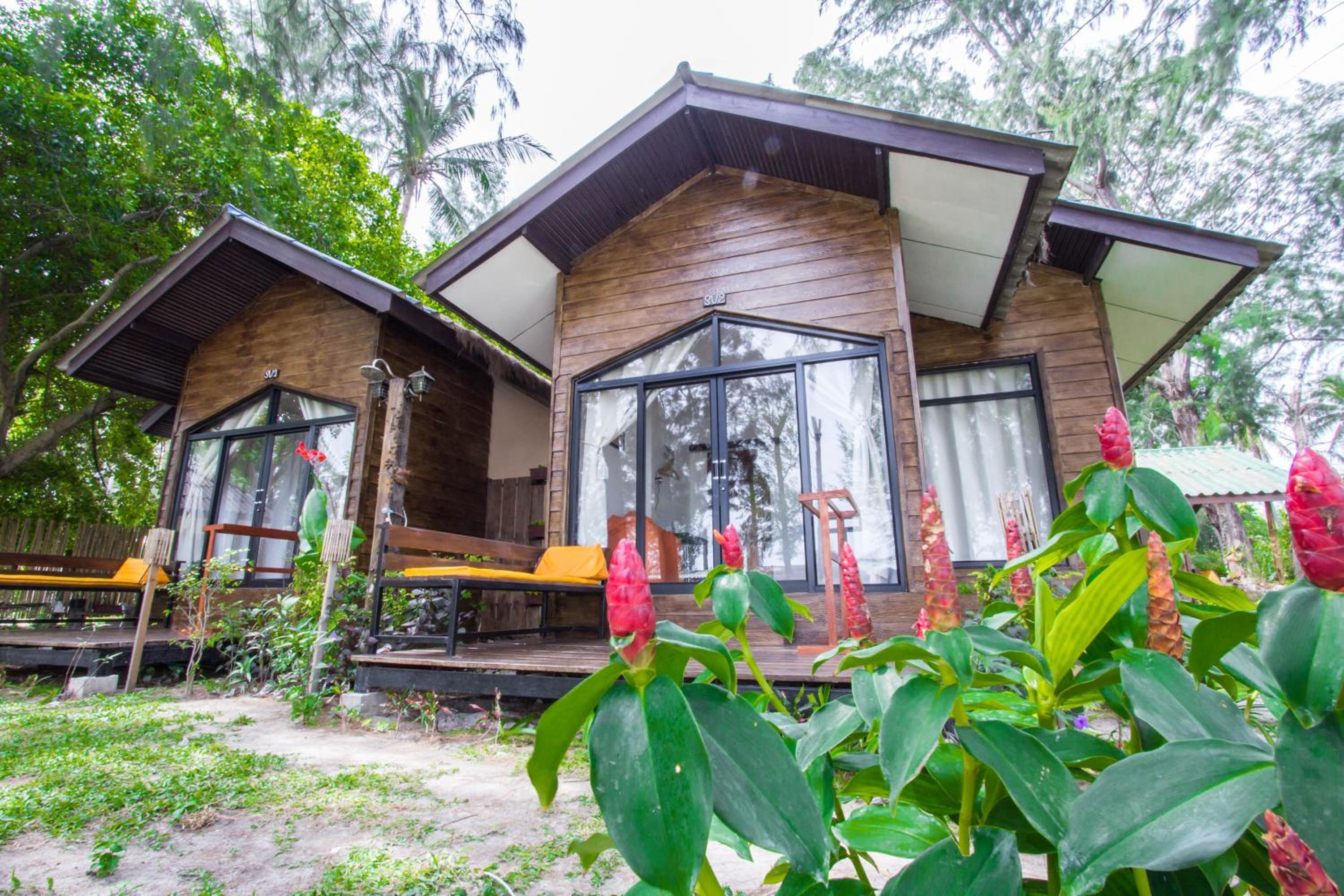 Bungalow with Sea View - Photo 17