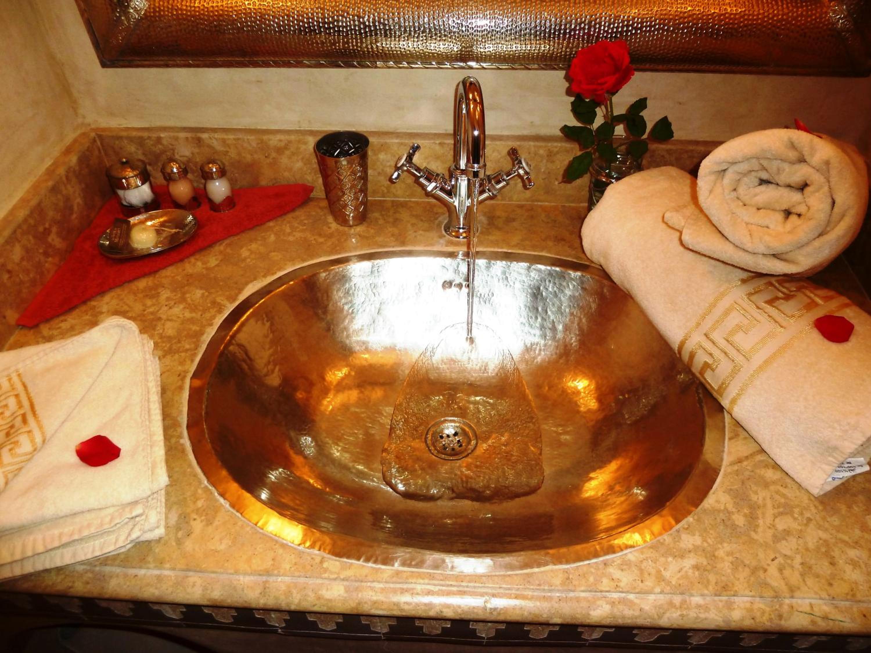 Suite - Photo 5