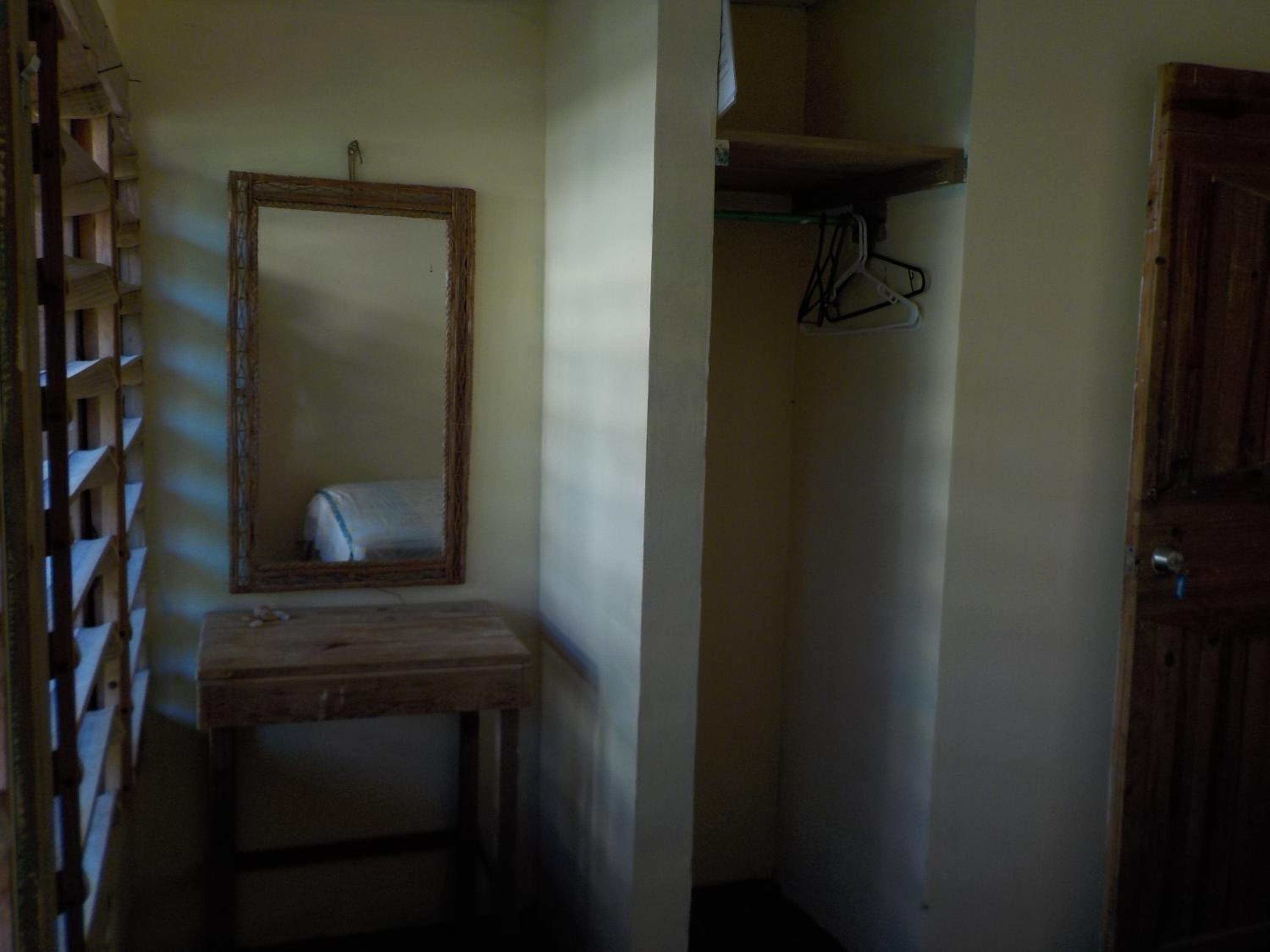 Double Room with Shared Bathroom photo 3