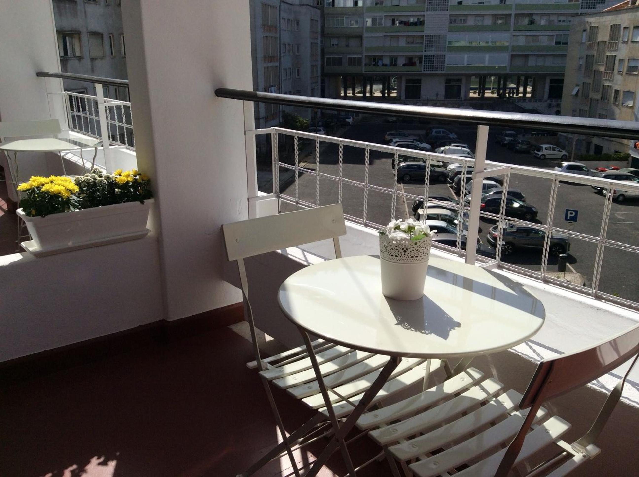 Double Room with Private Bathroom - Photo 10