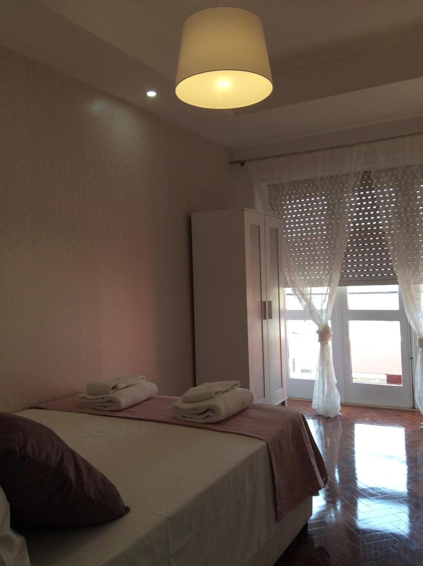 Double Room with Private Bathroom - Photo 5