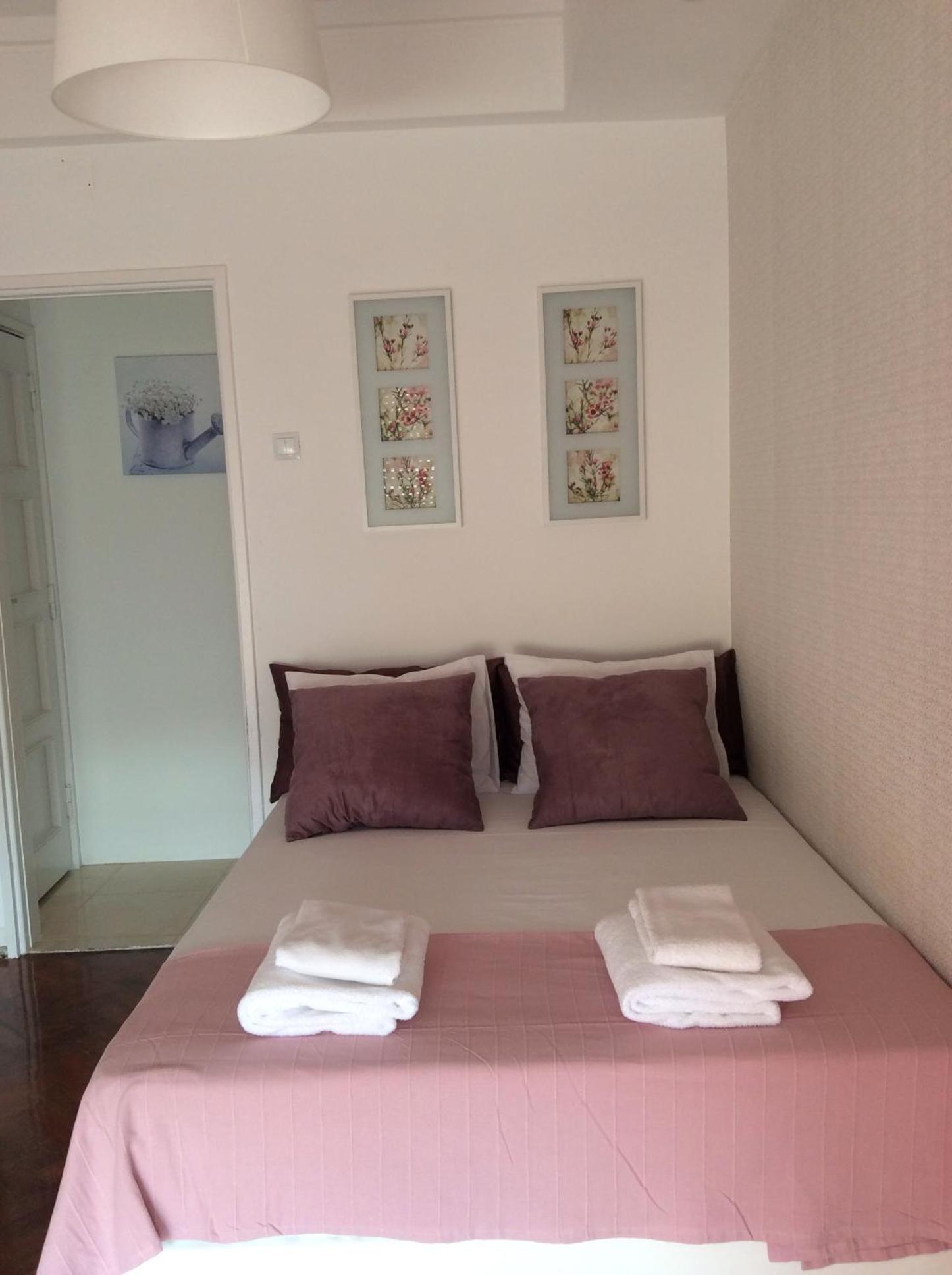 Double Room with Private Bathroom - Photo 1