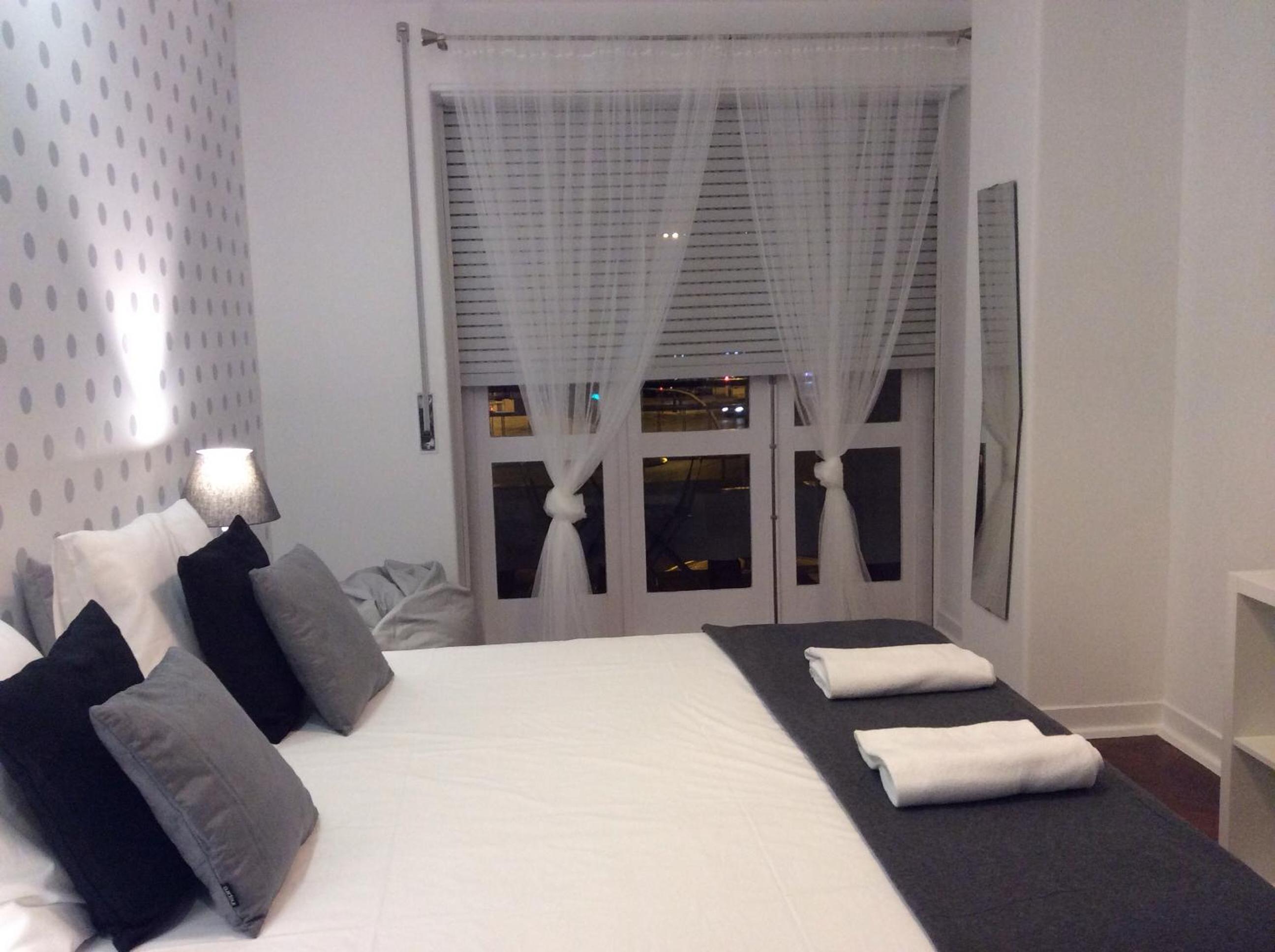 Deluxe Double Room with Balcony photo 2