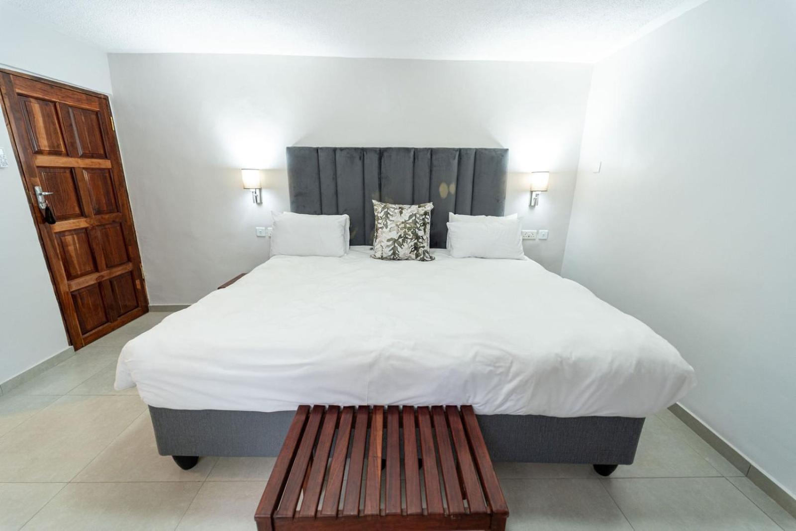 Standard Double or Twin Room photo 1