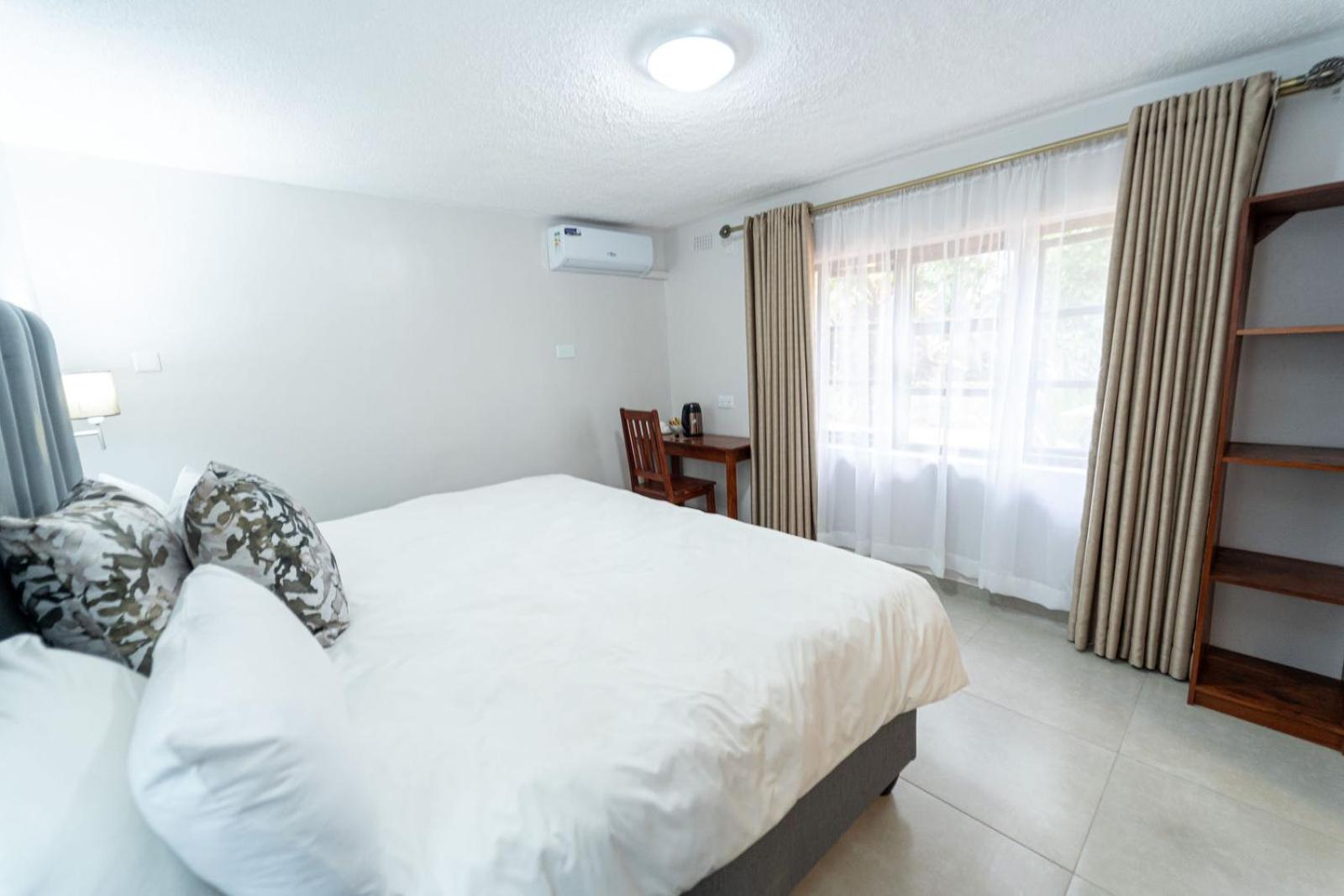 Standard Double or Twin Room photo 2