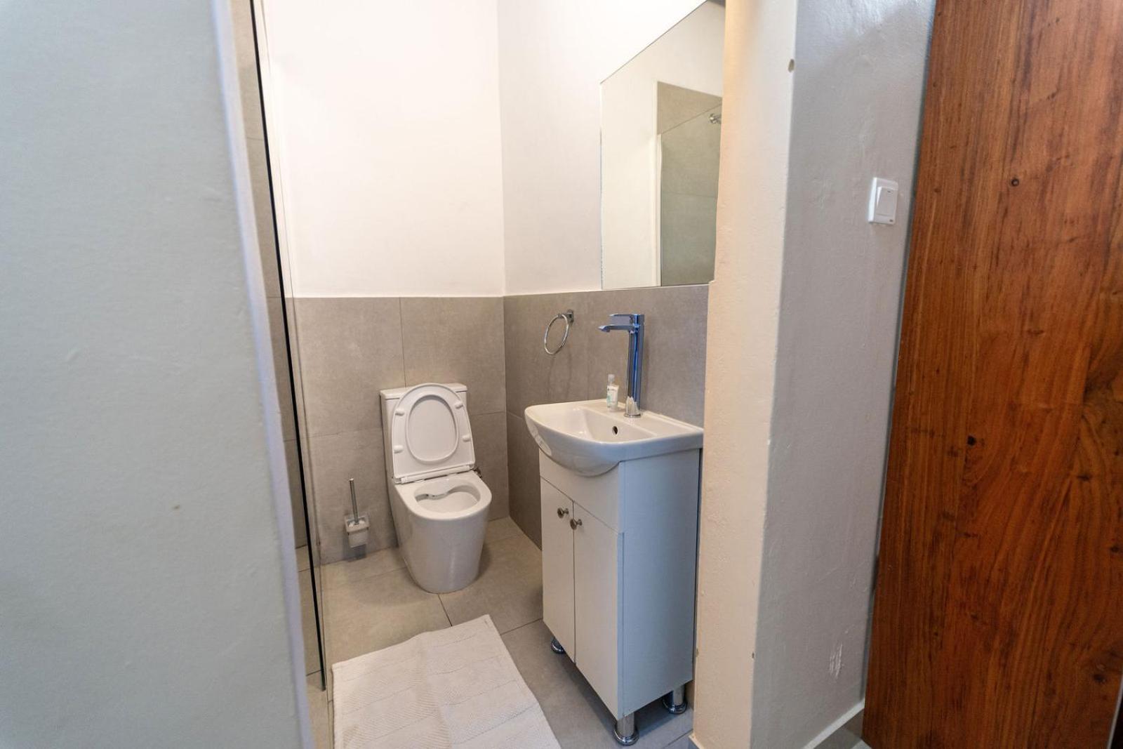 Standard Double or Twin Room photo 3