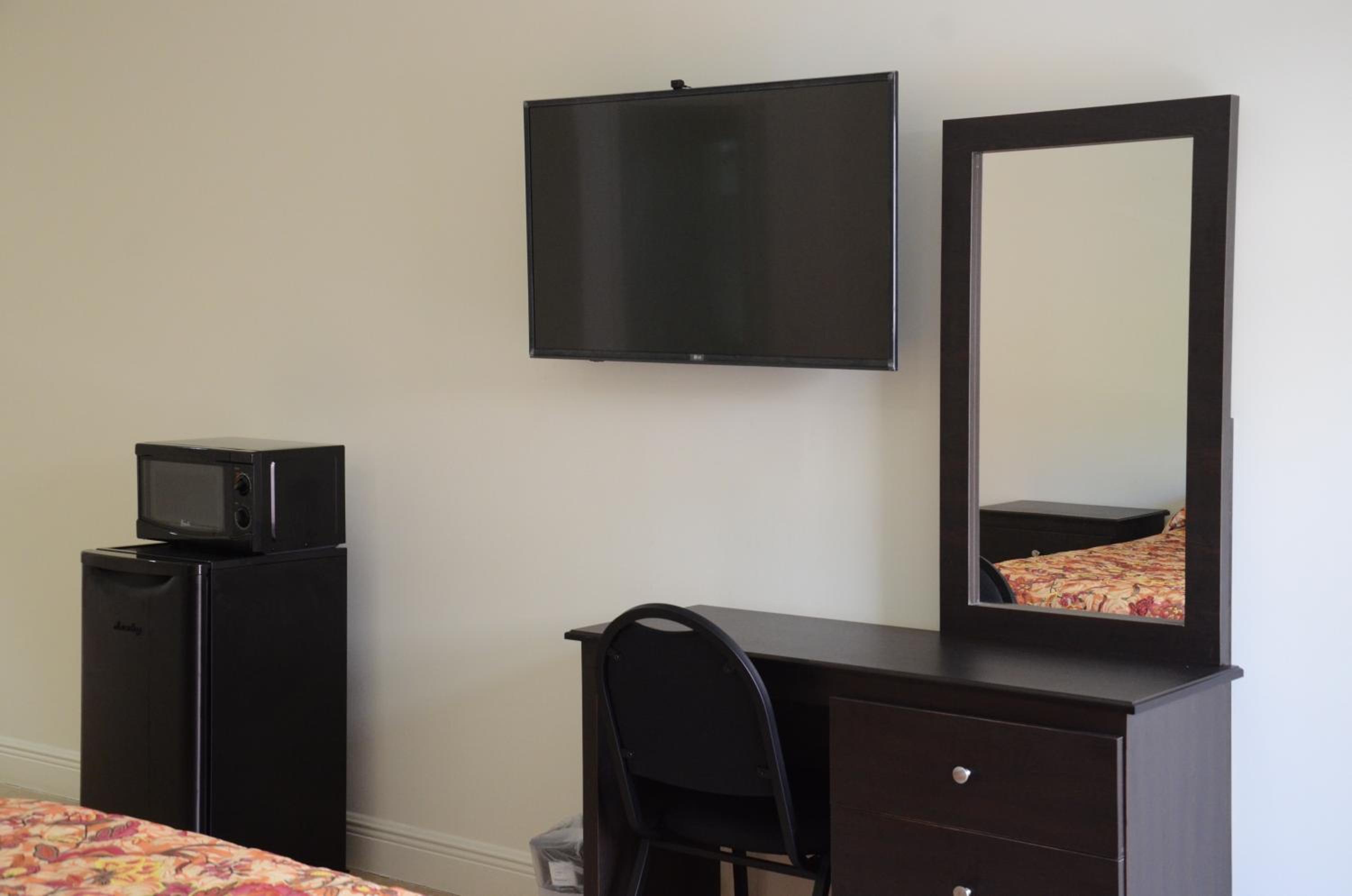 King Room - Non-Smoking photo 3