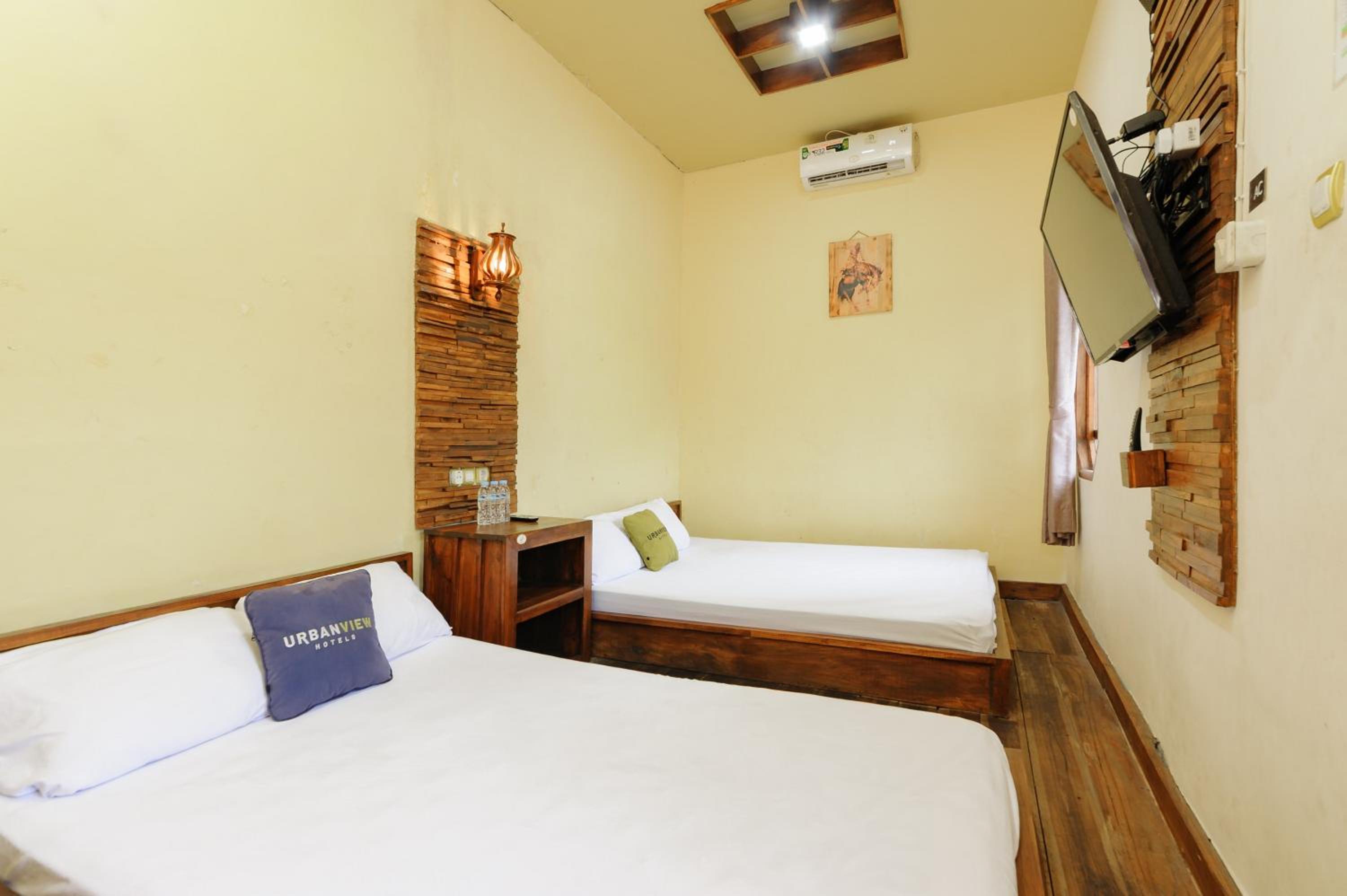 Executive Suite - Photo 3