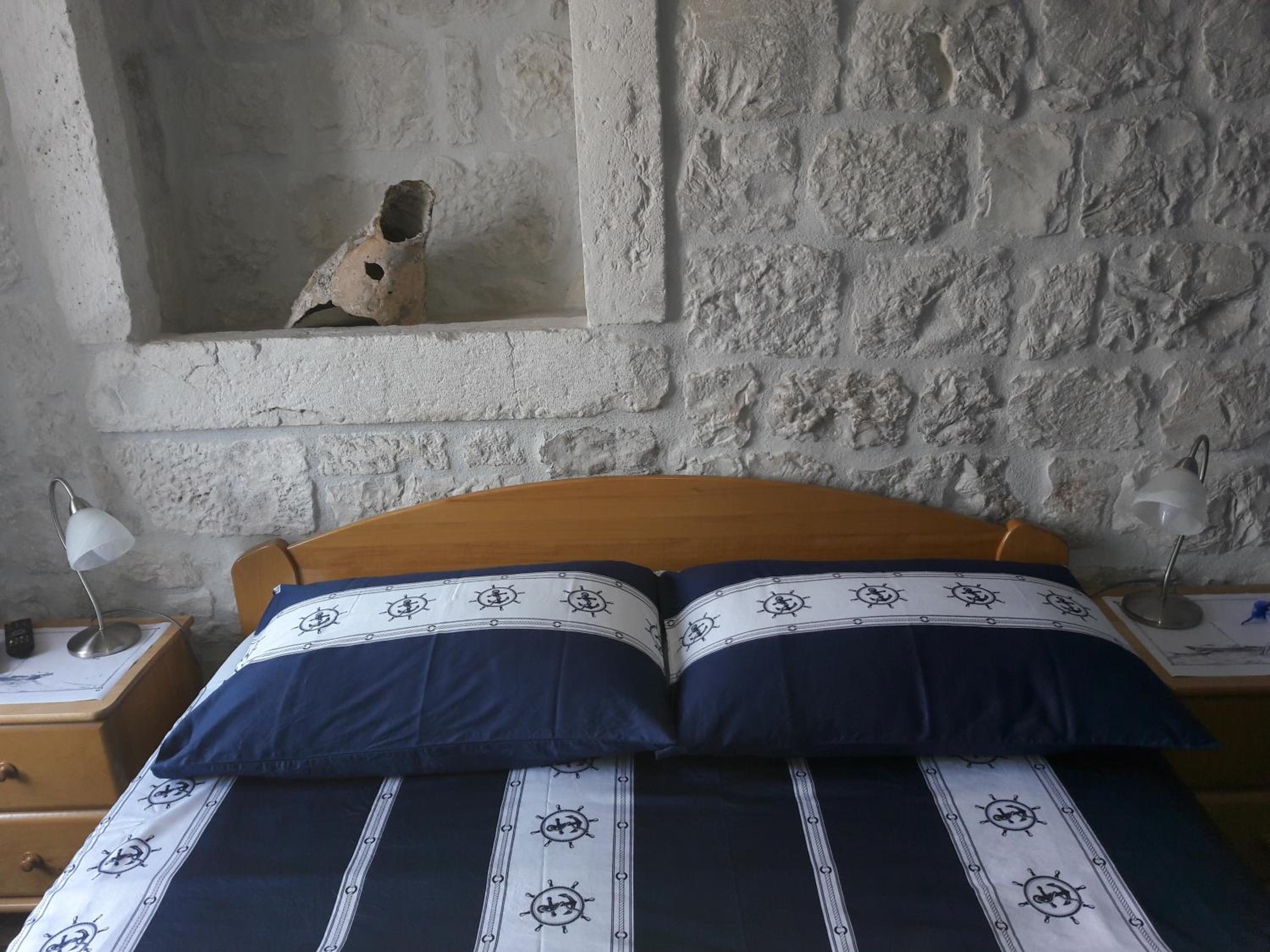 Double Room with City View - Photo 11