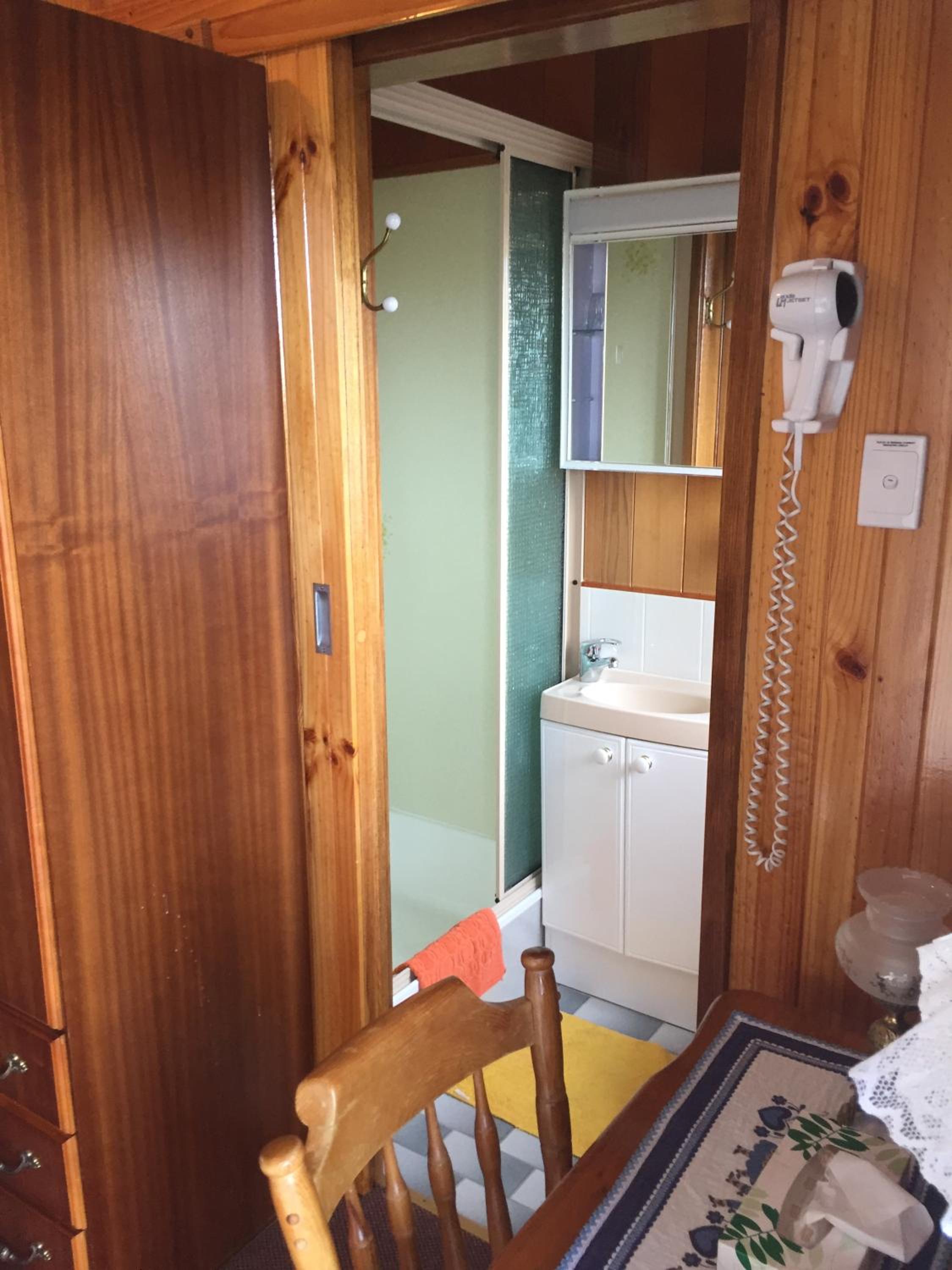 Standard Twin Shared Bunk Room photo 2