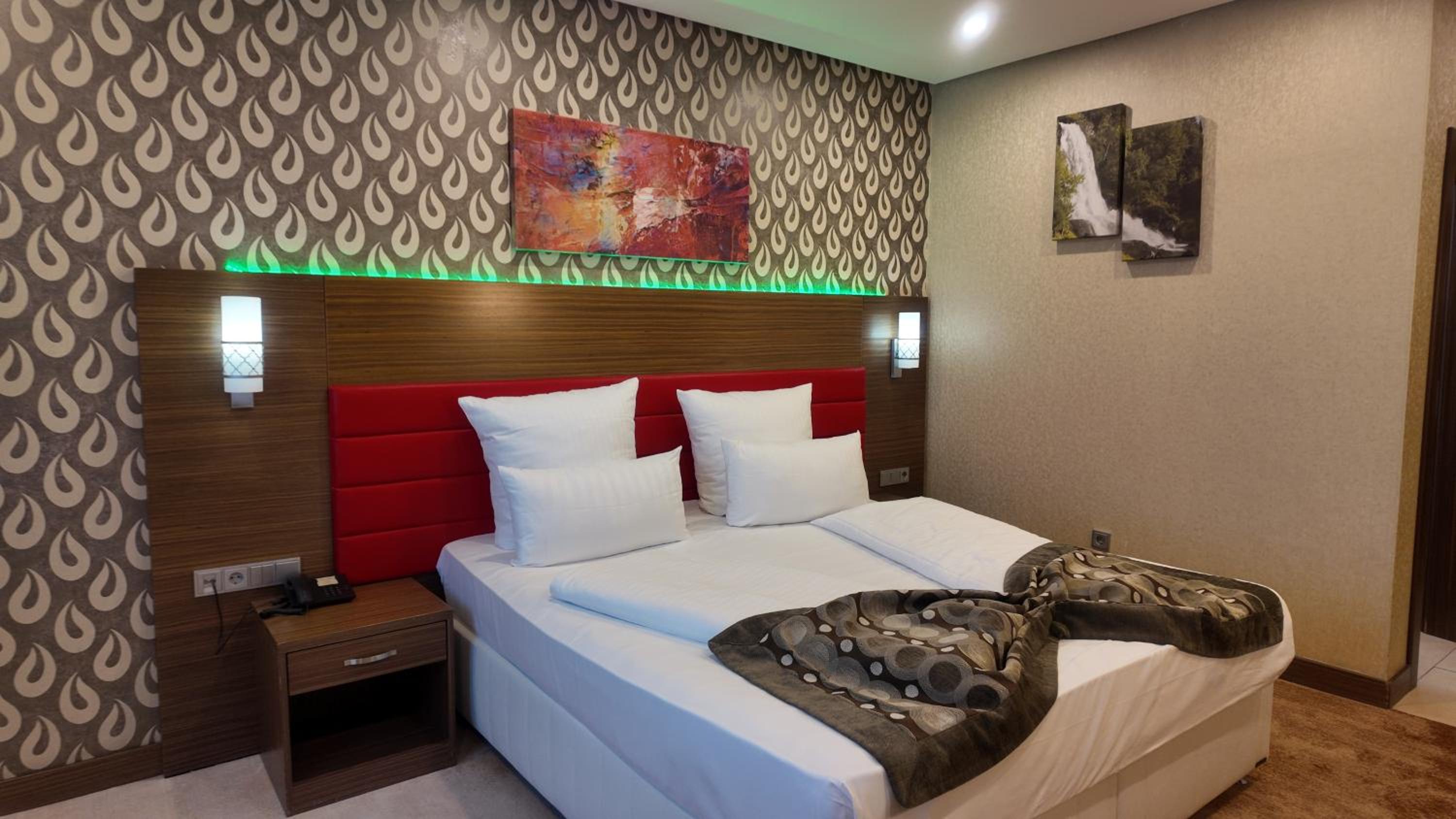 Superior King Room
