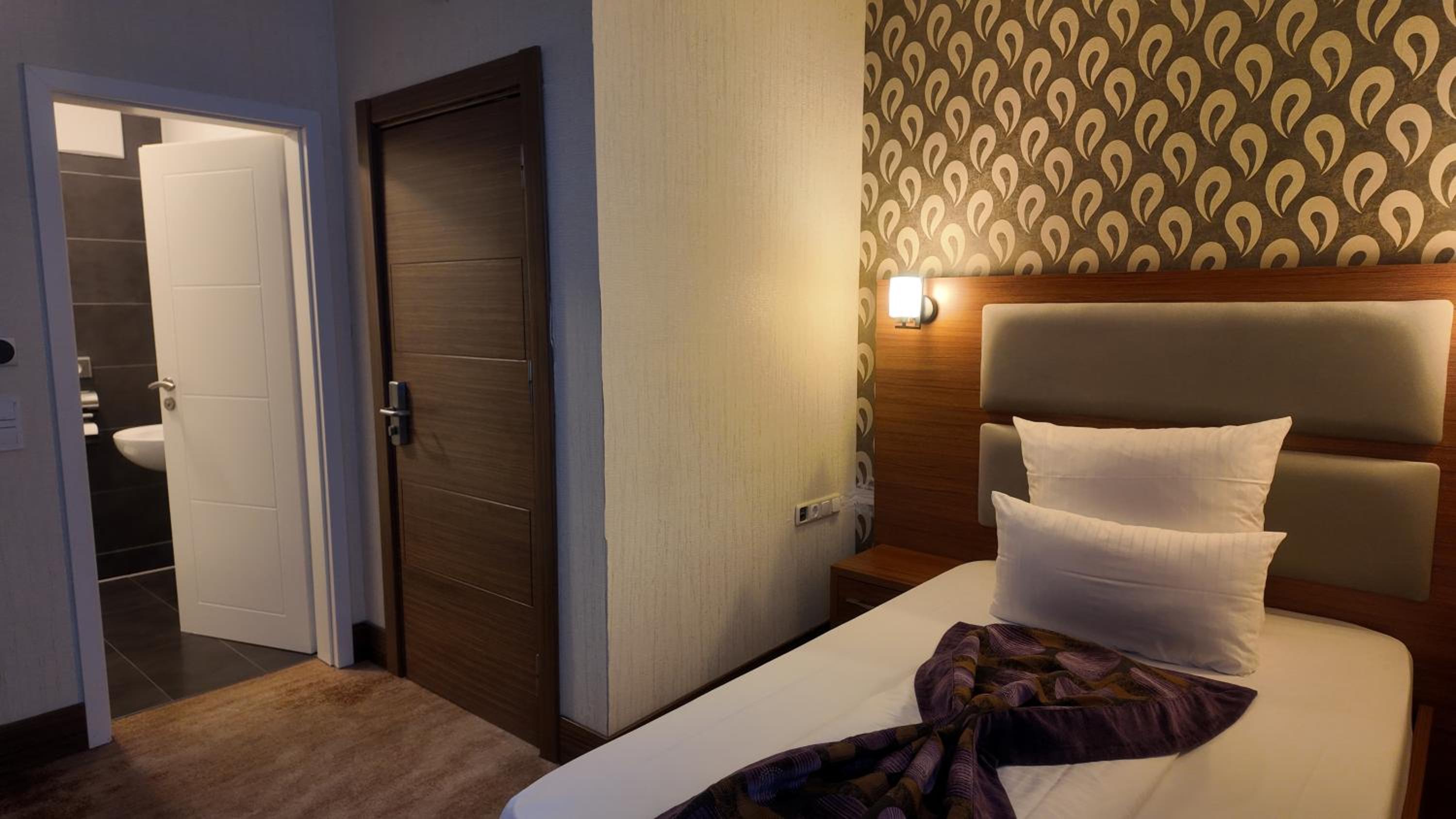 Economy Single Room