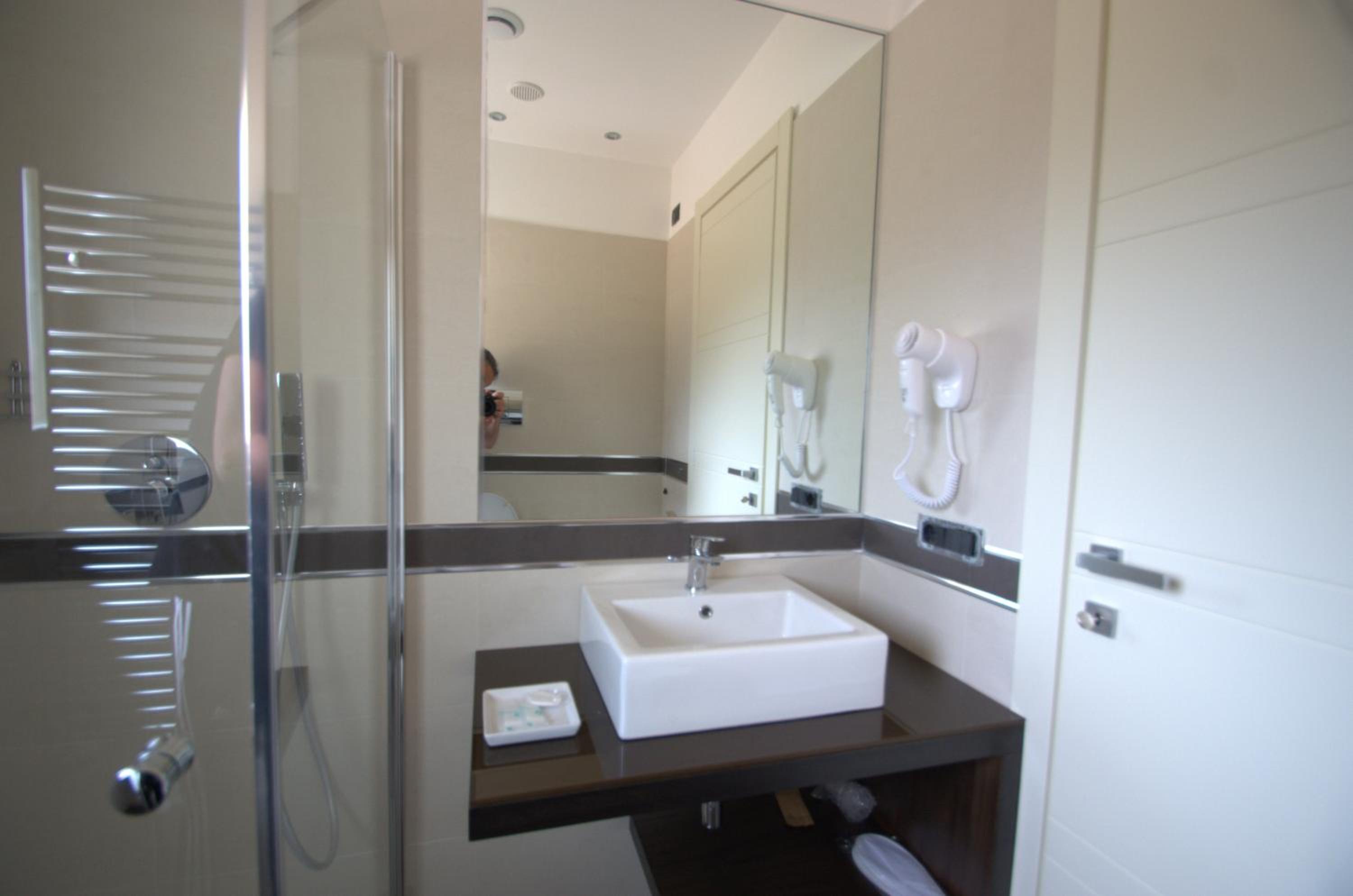 Double or Twin Room with Garden View photo 2