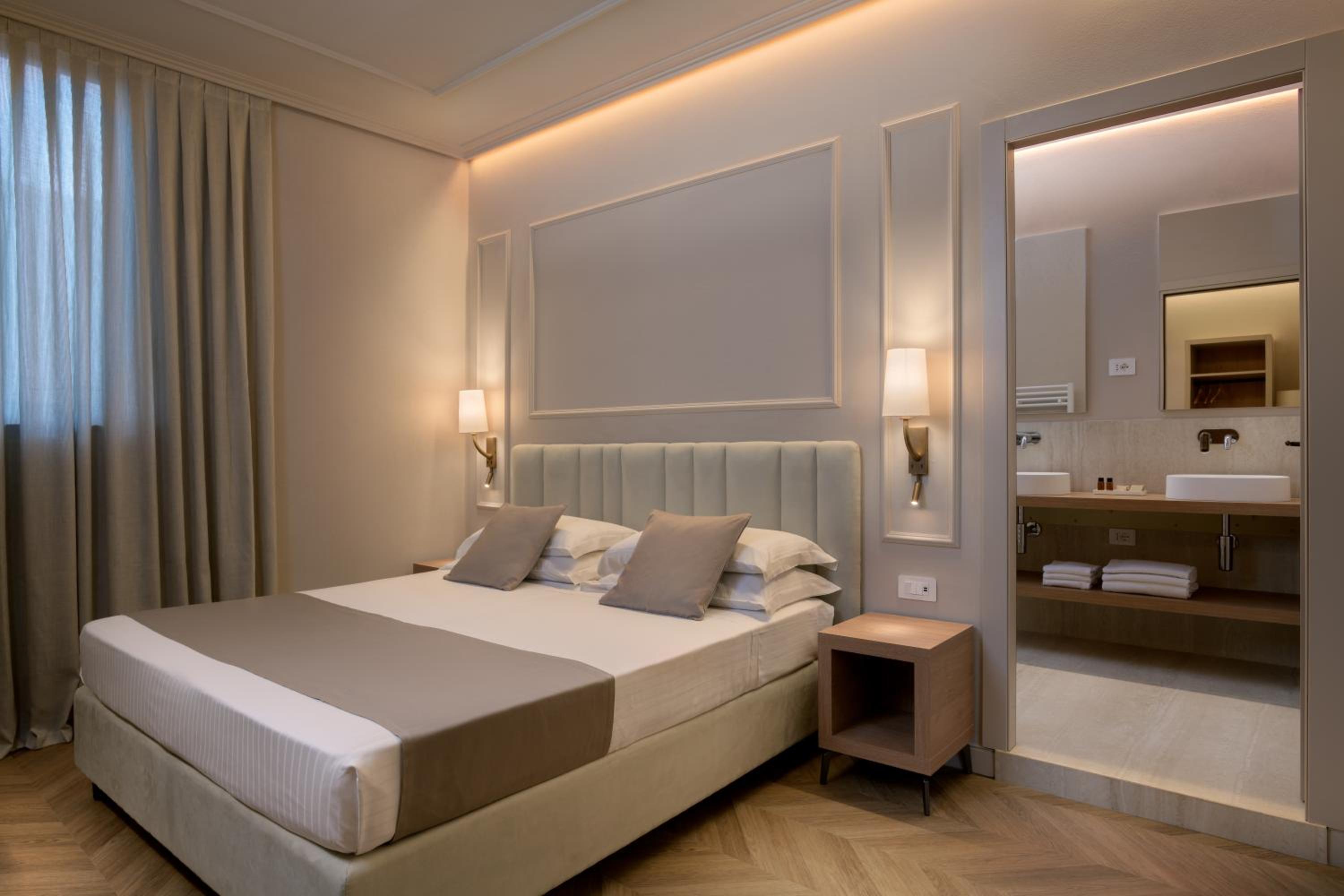Superior Double or Twin Room - Photo 3