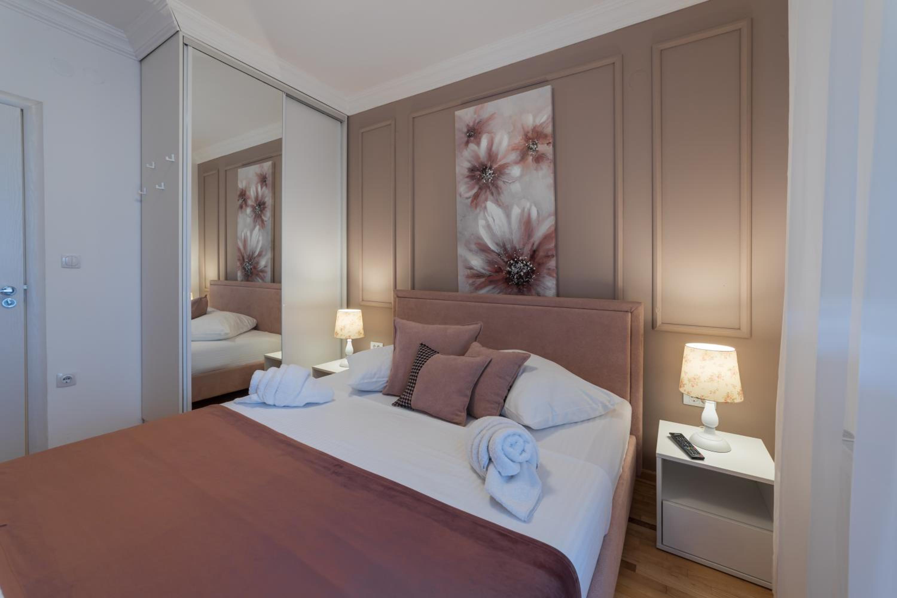One-Bedroom Apartment with City View