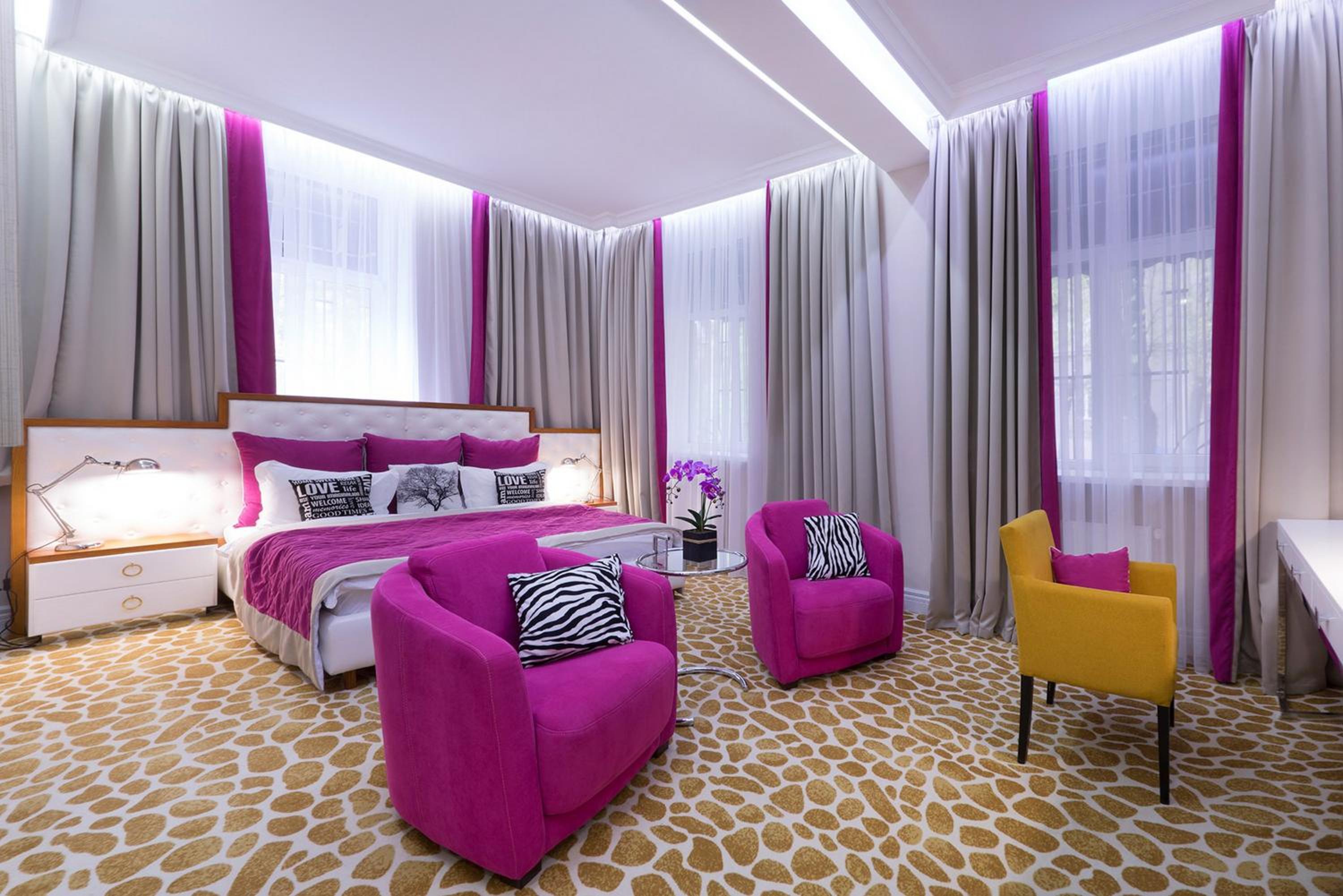 King Suite with Spa Bath
