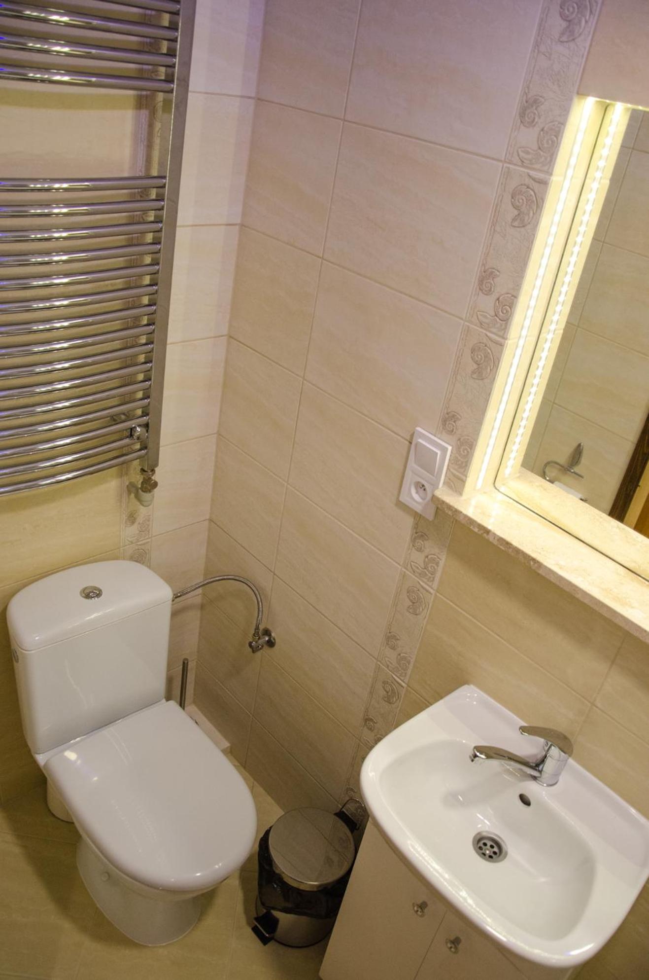 Triple Room with Private Bathroom - Photo 5