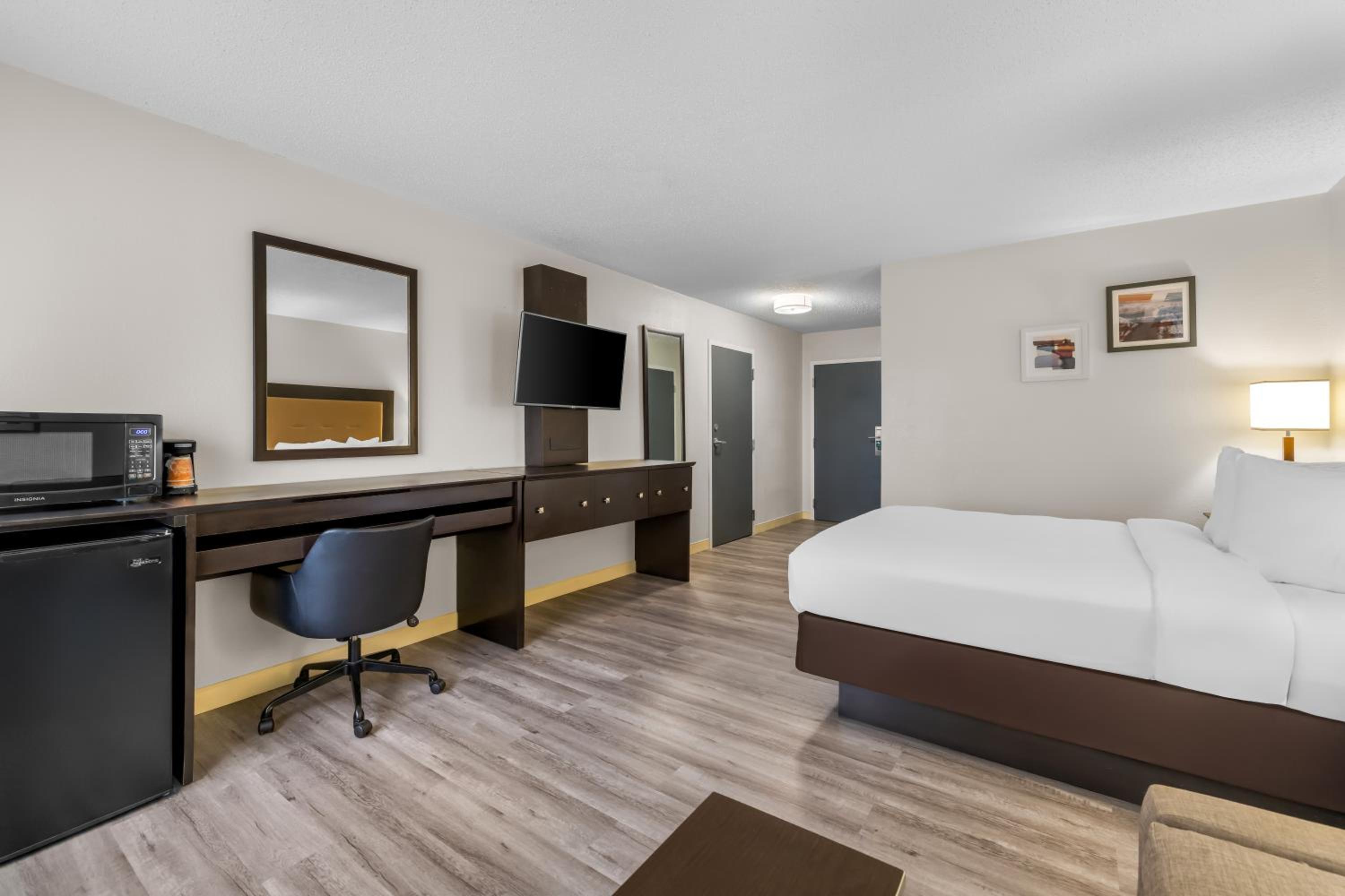 Queen Room - Disability Access/Non Smoking - Photo 2