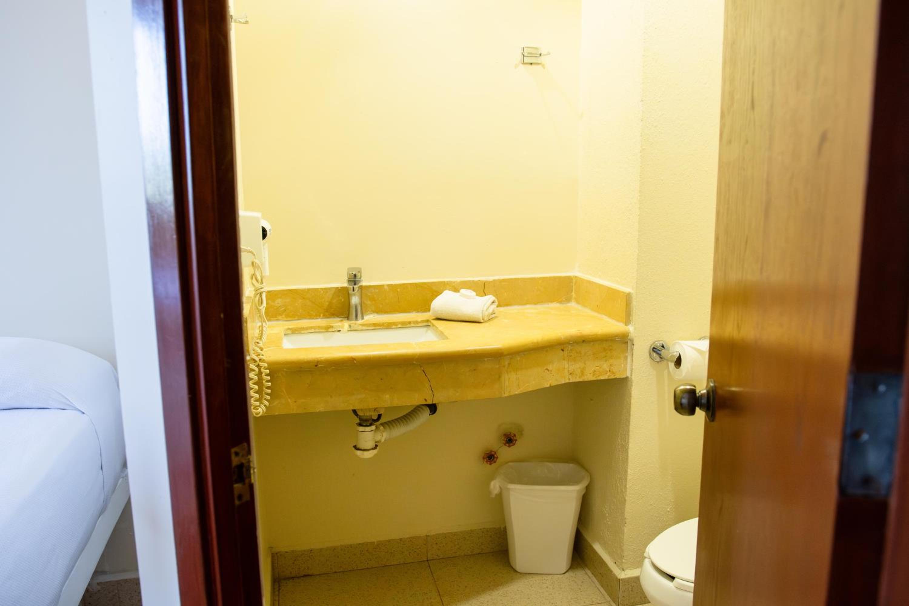 Budget Double Room photo 2
