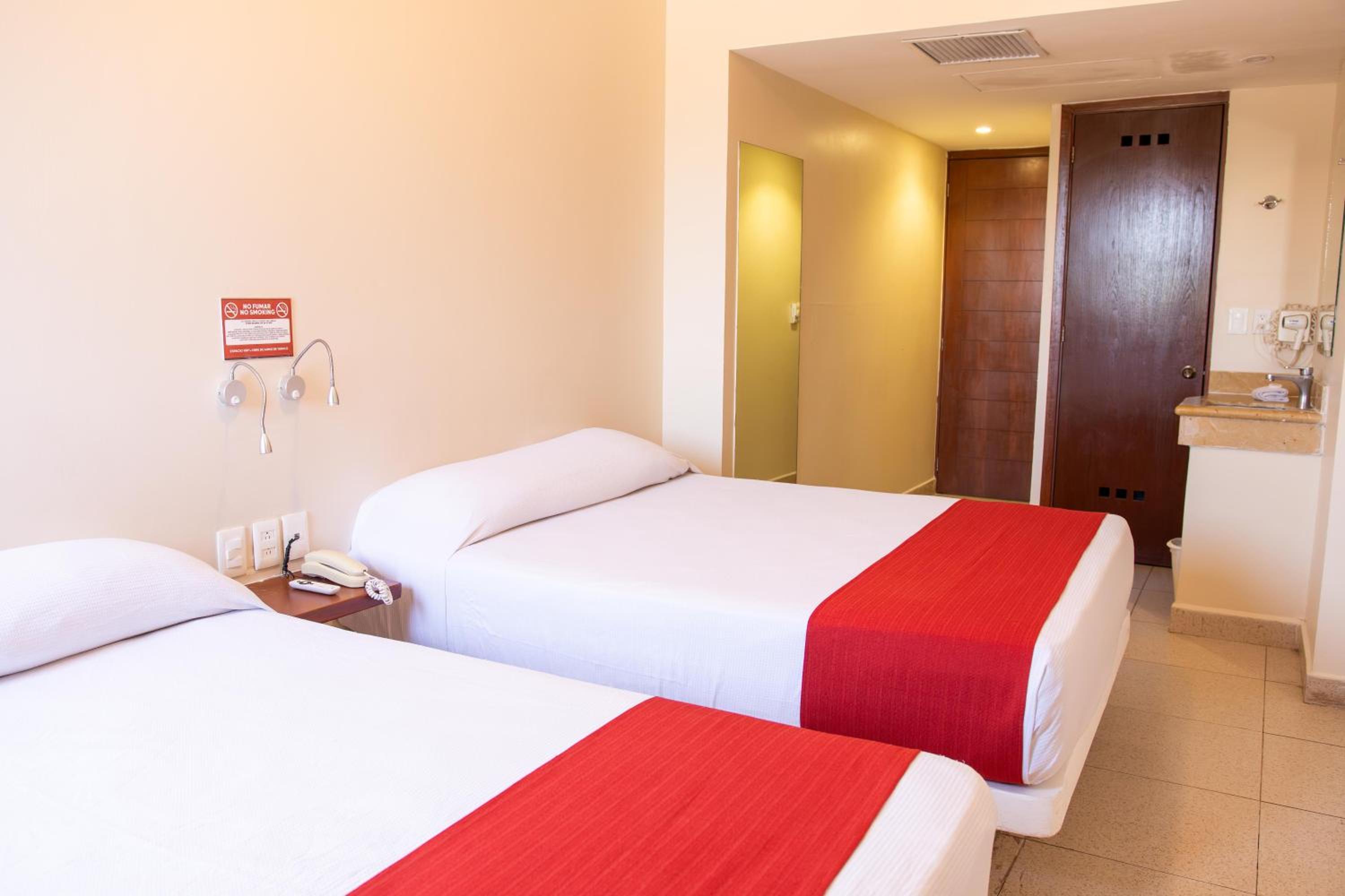Standard Twin Room photo 2