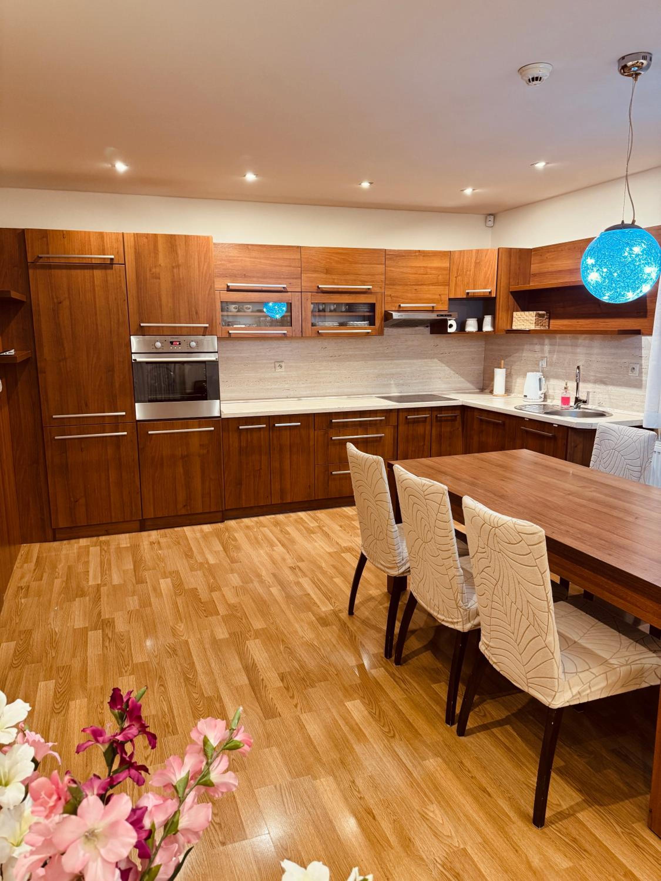 Two-Bedroom Apartment with Balcony photo 1