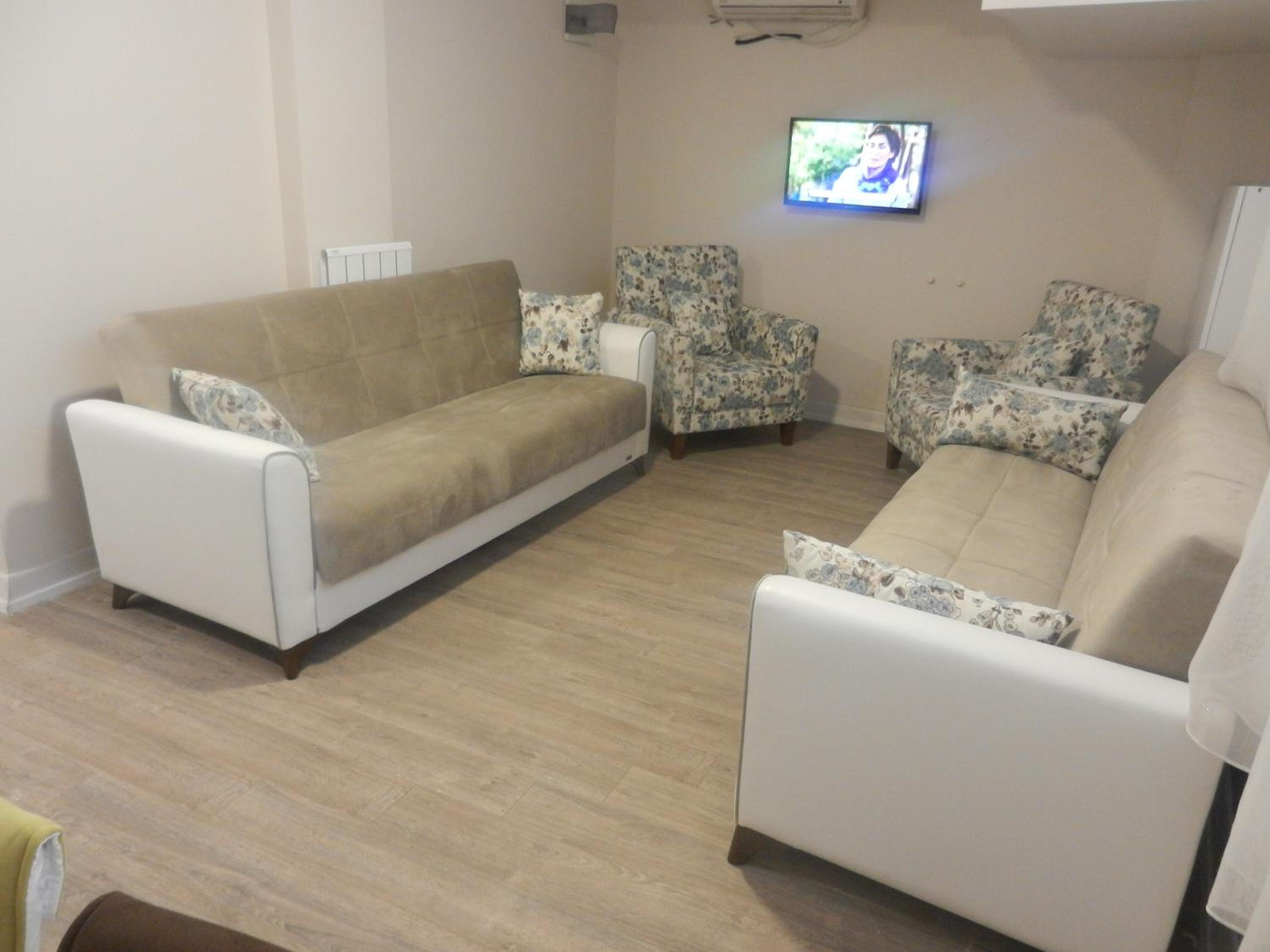 Apartment - Ground Floor photo 1