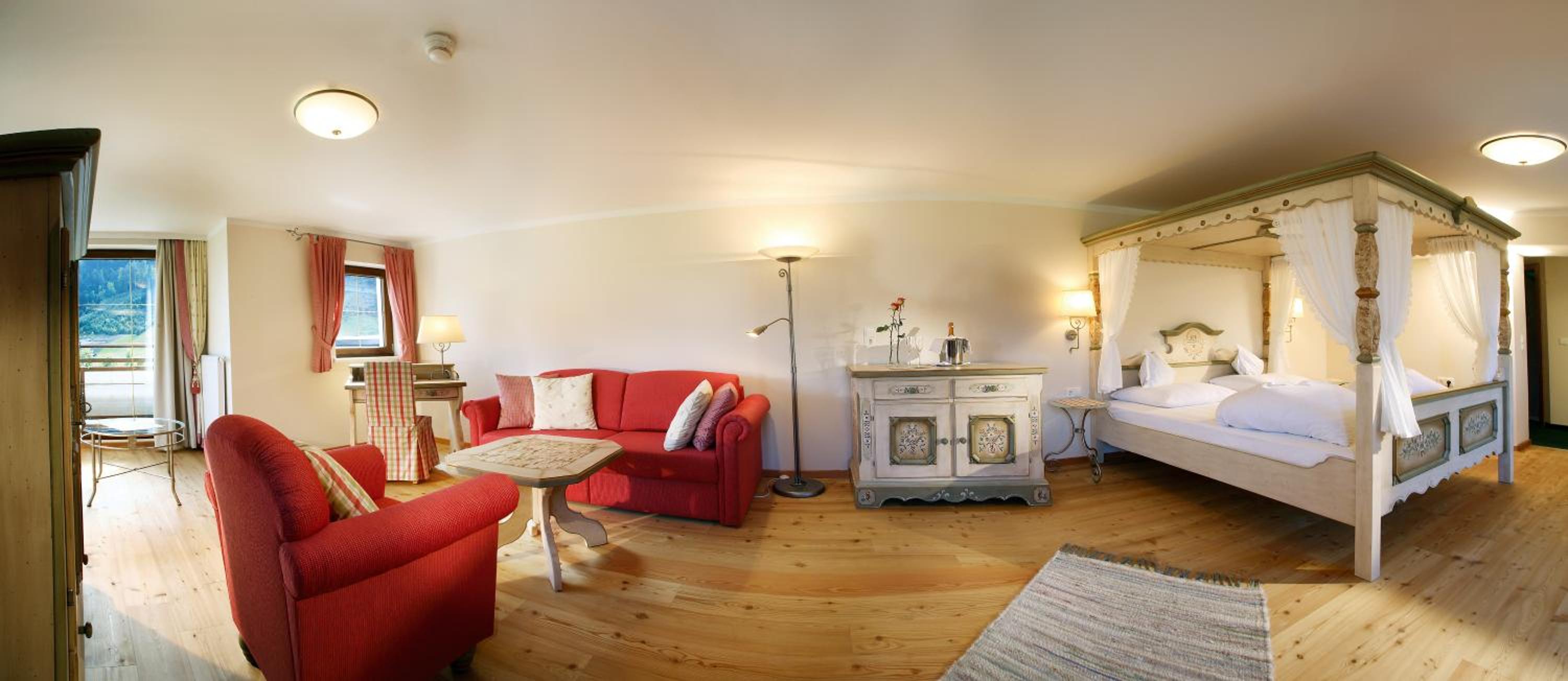 Suite with Lake View photo 2