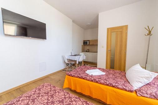 Triple Room with Shower