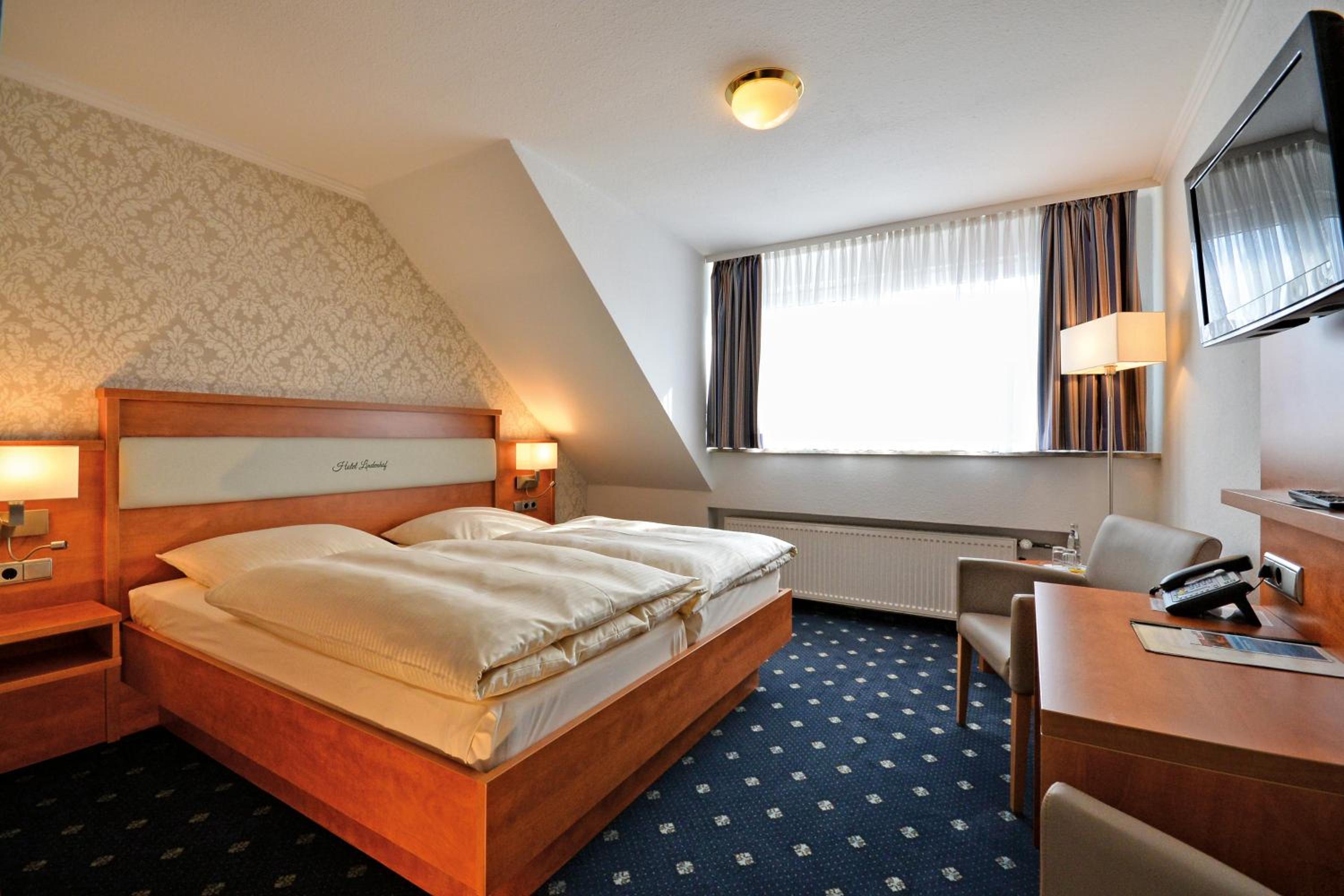 Double Room - Photo 7