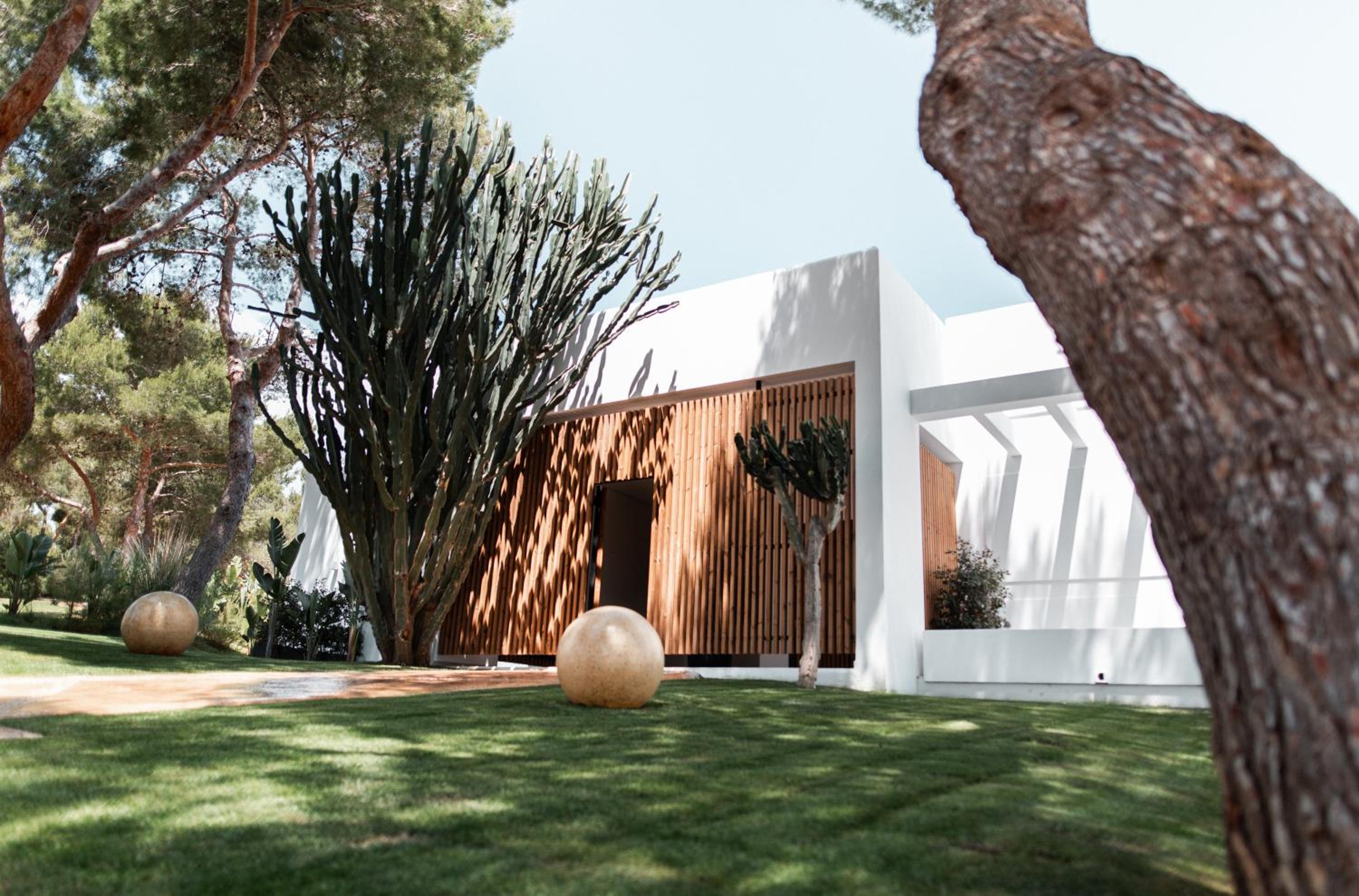 Two Bedroom Villa with Terrace- Entrance to Pacha Club Included