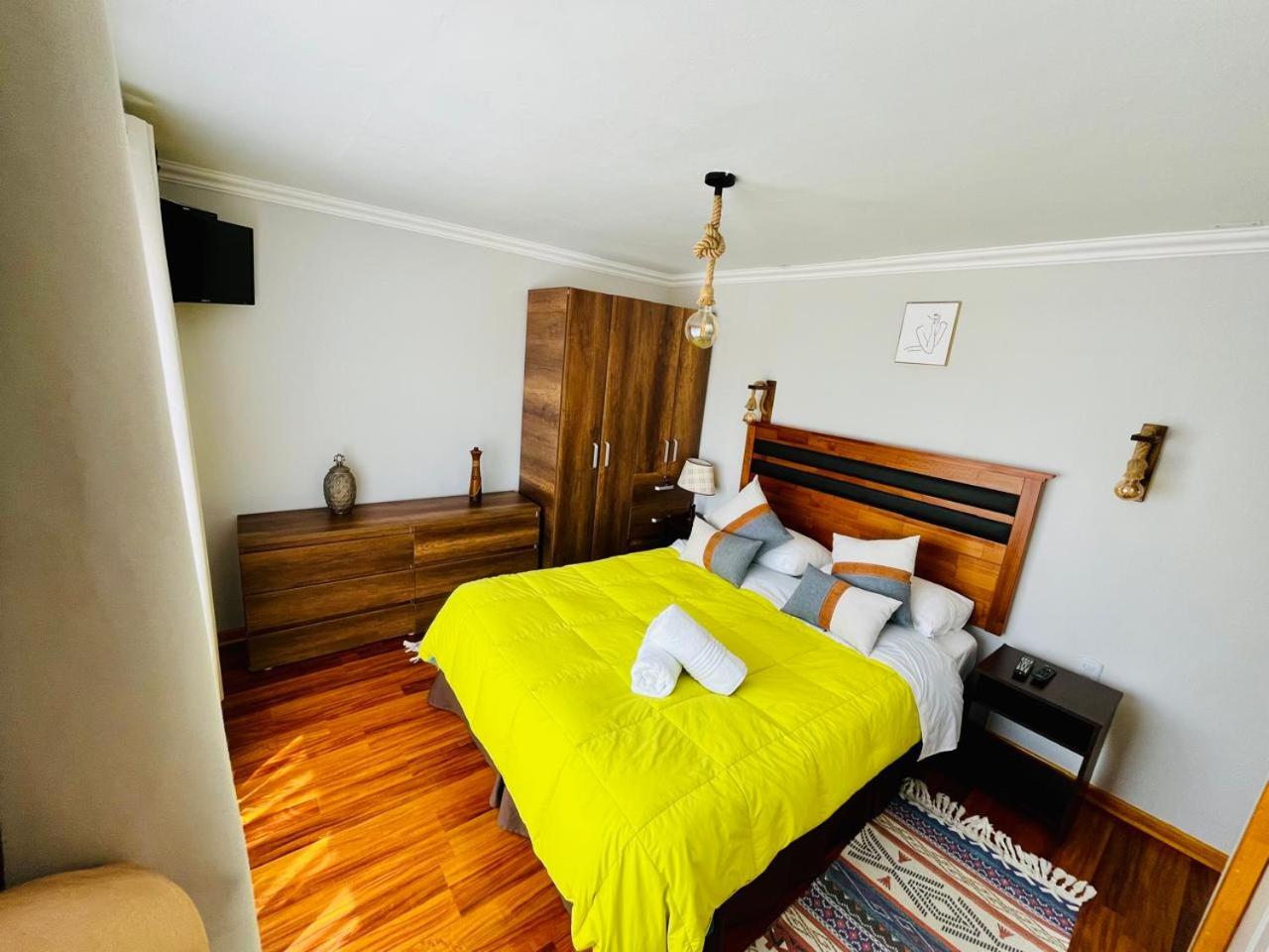 Queen Room photo 3