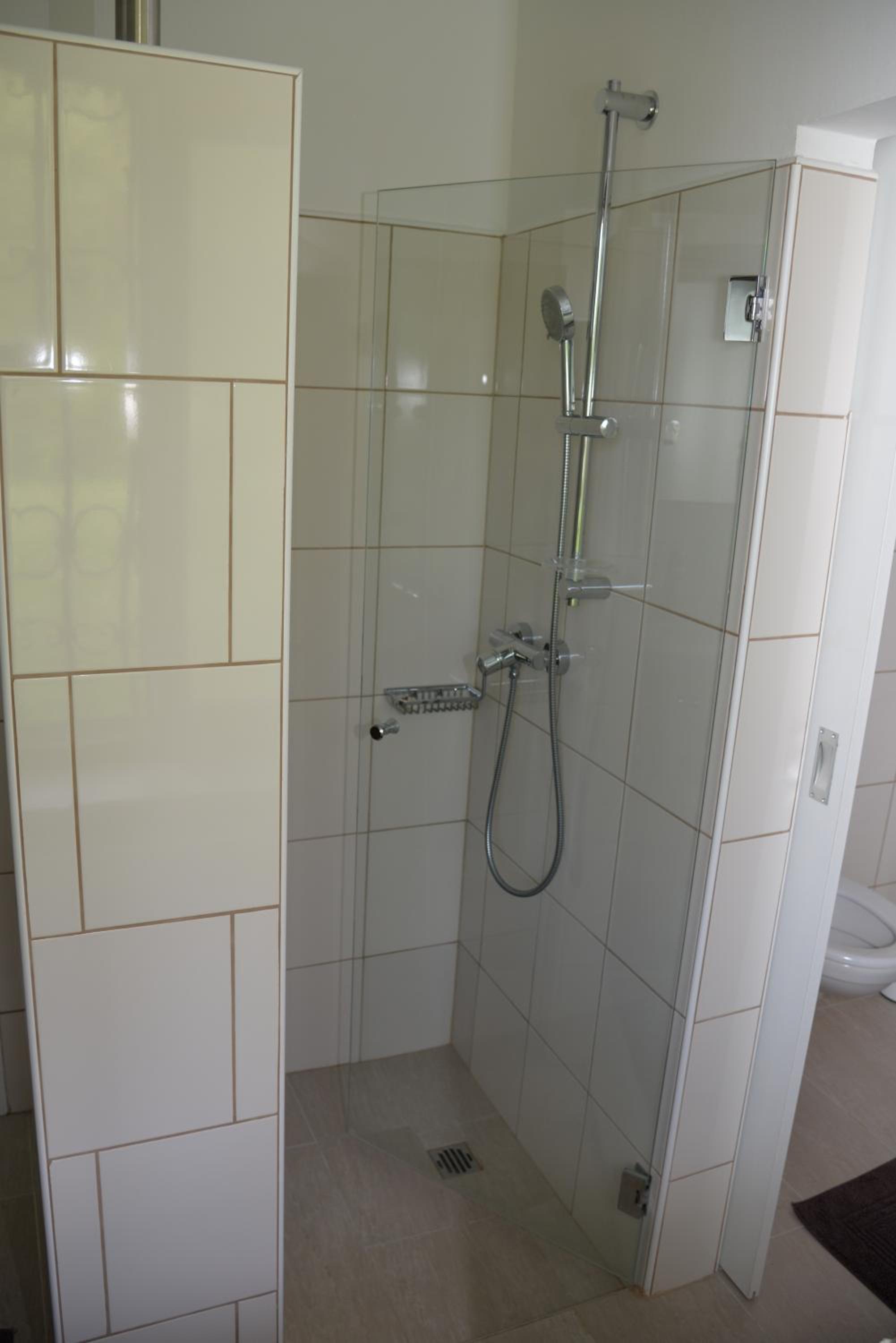 Deluxe Room - Photo 6