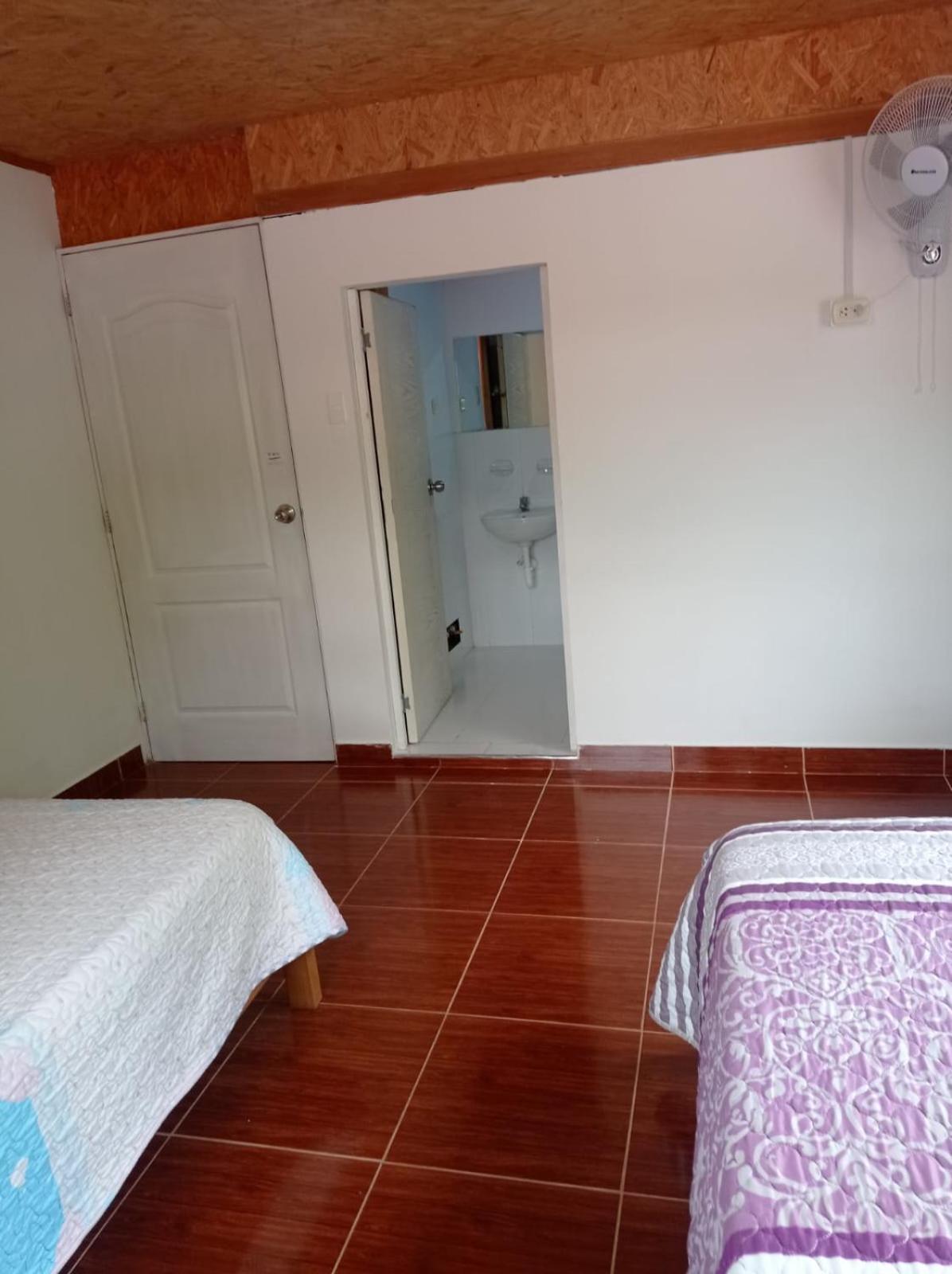 Twin Room with Private Bathroom photo 2