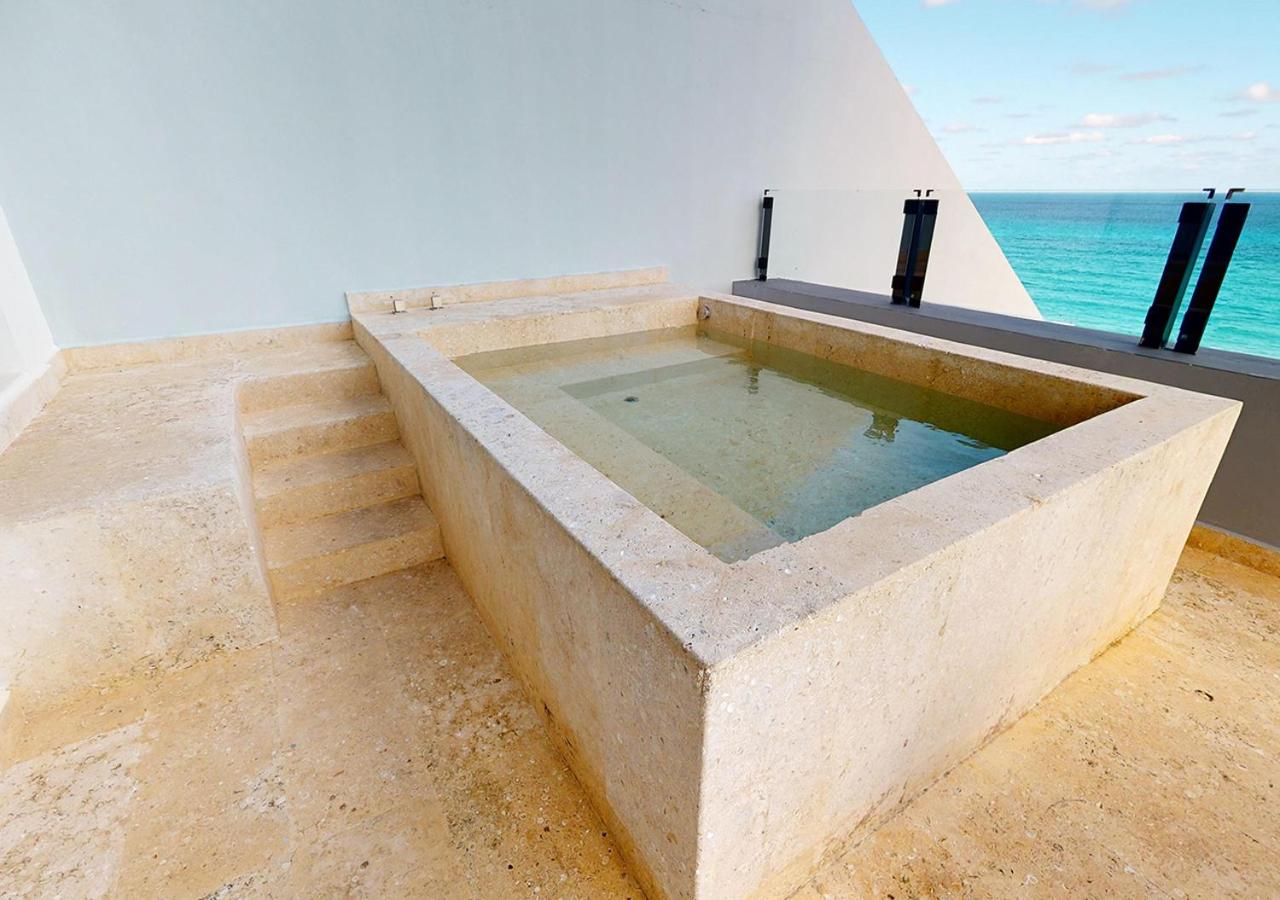 Family Suite with Terrace Ocean Front
