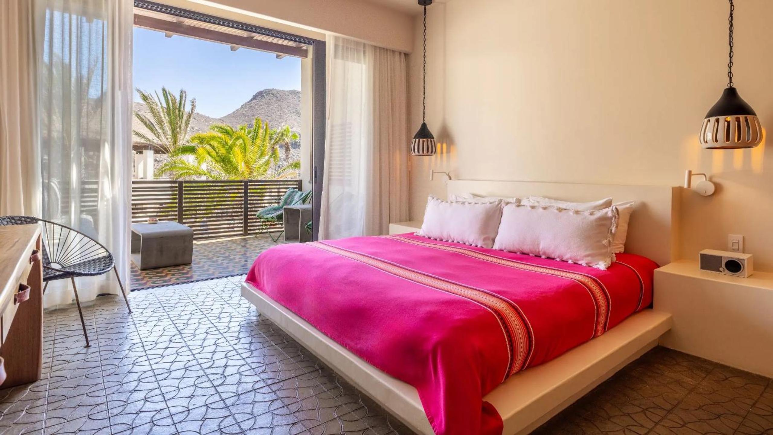 Deluxe Double Room with Sea View photo 3