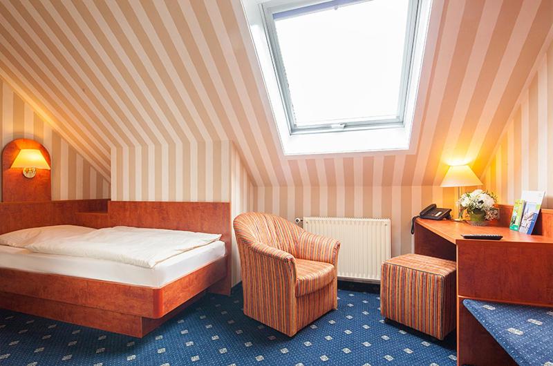 Single Room photo 2