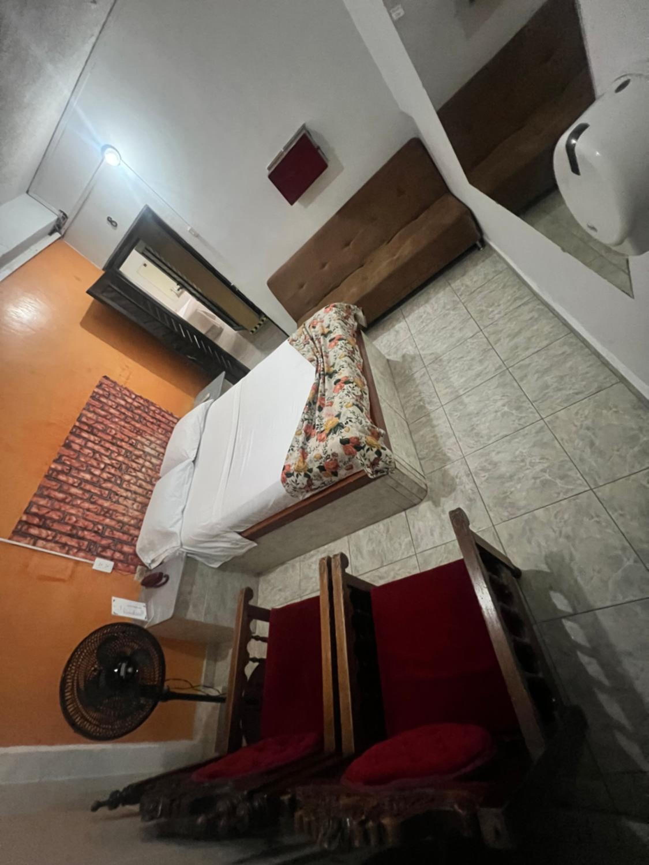 Economy Triple Room