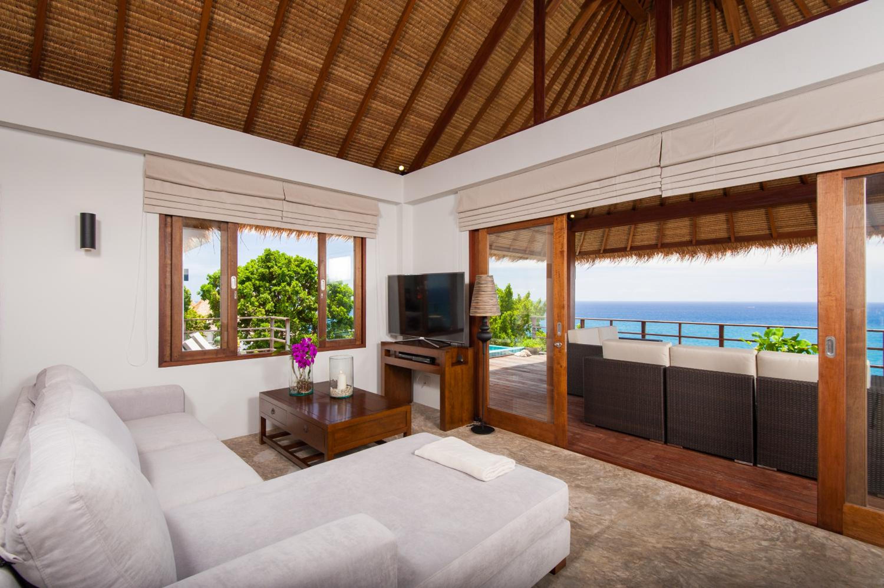 C17 Three-Bedroom Villa with Private Pool - Photo 7