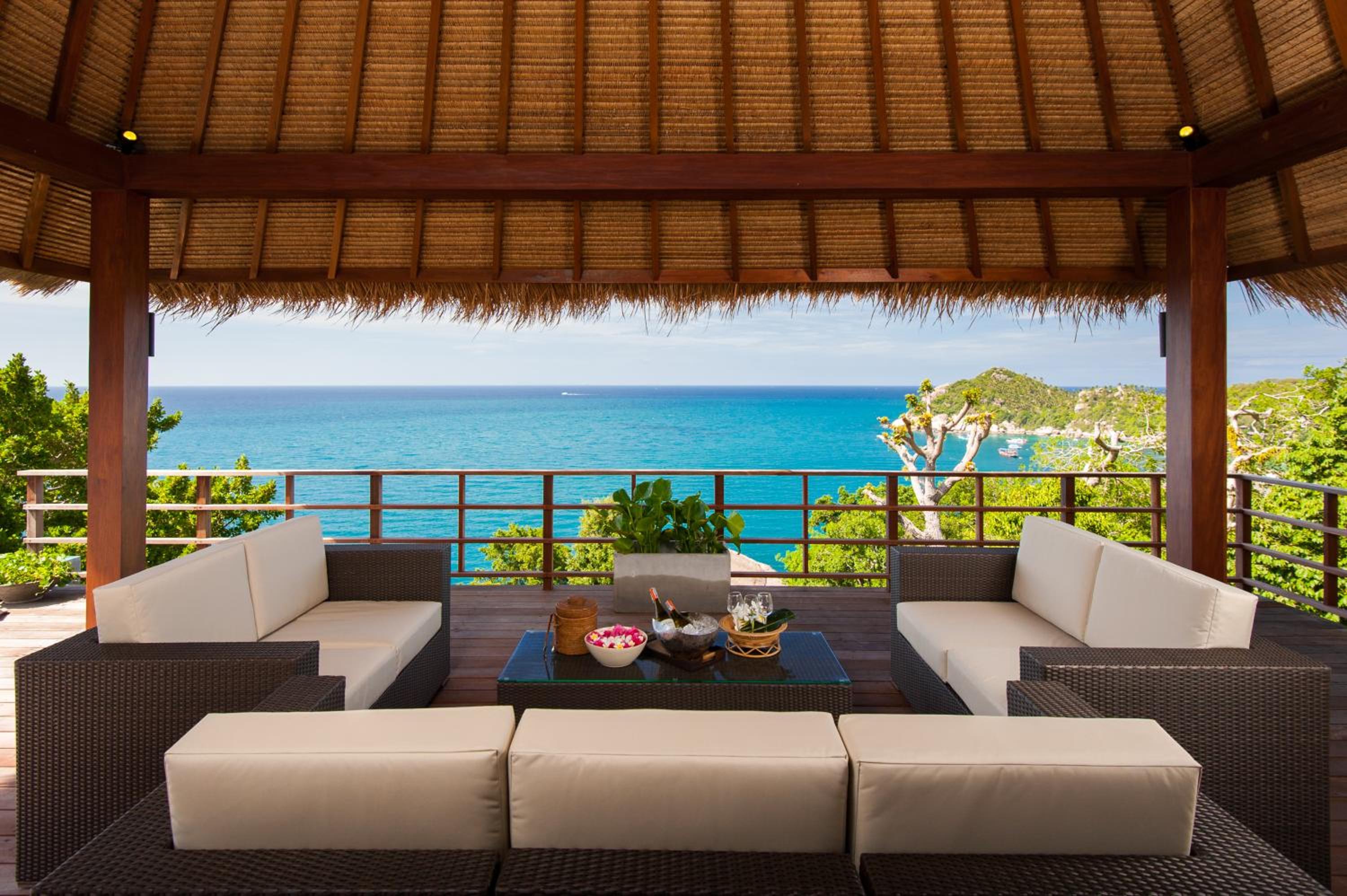 C17 Three-Bedroom Villa with Private Pool - Photo 6