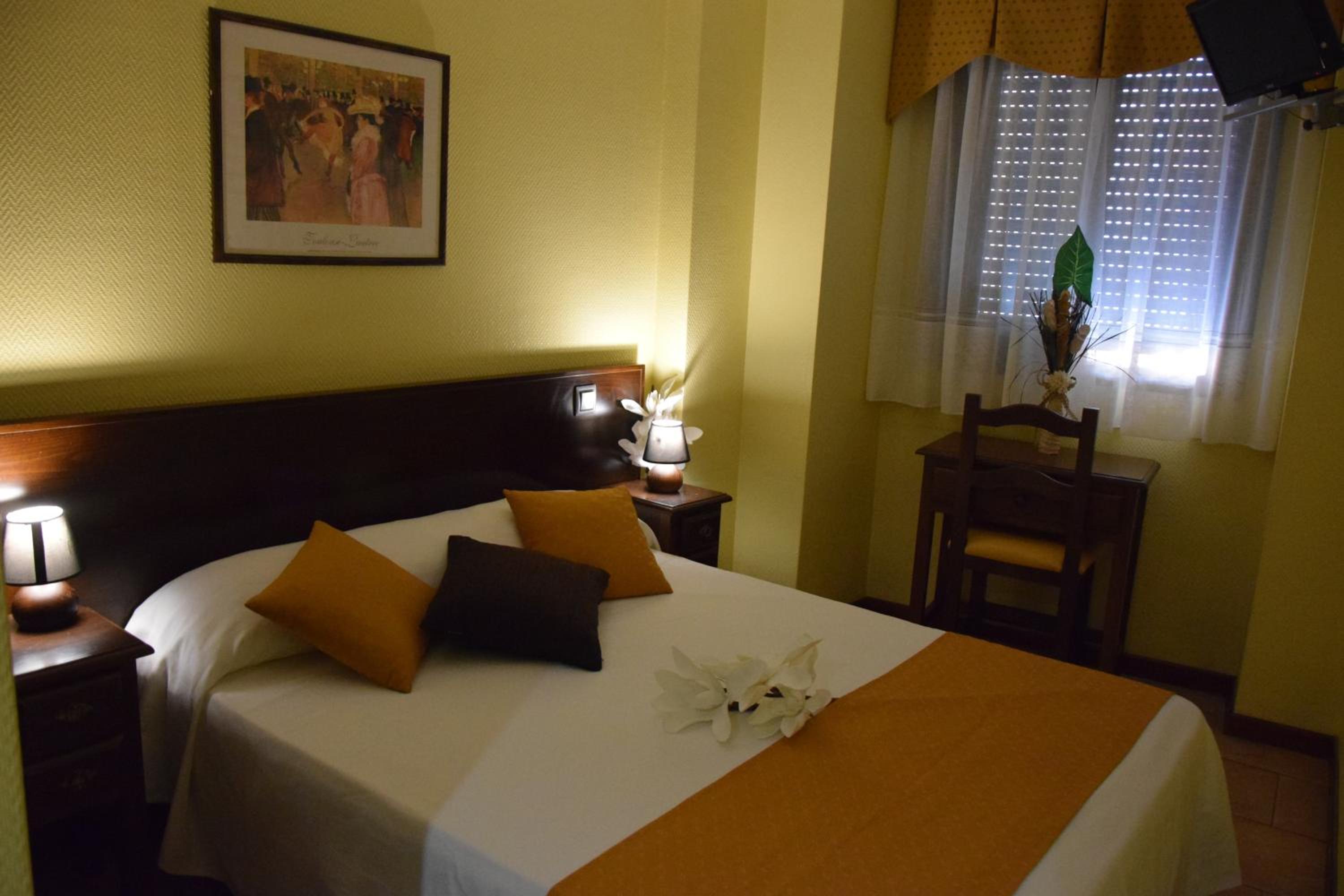 Double Room - Photo 3