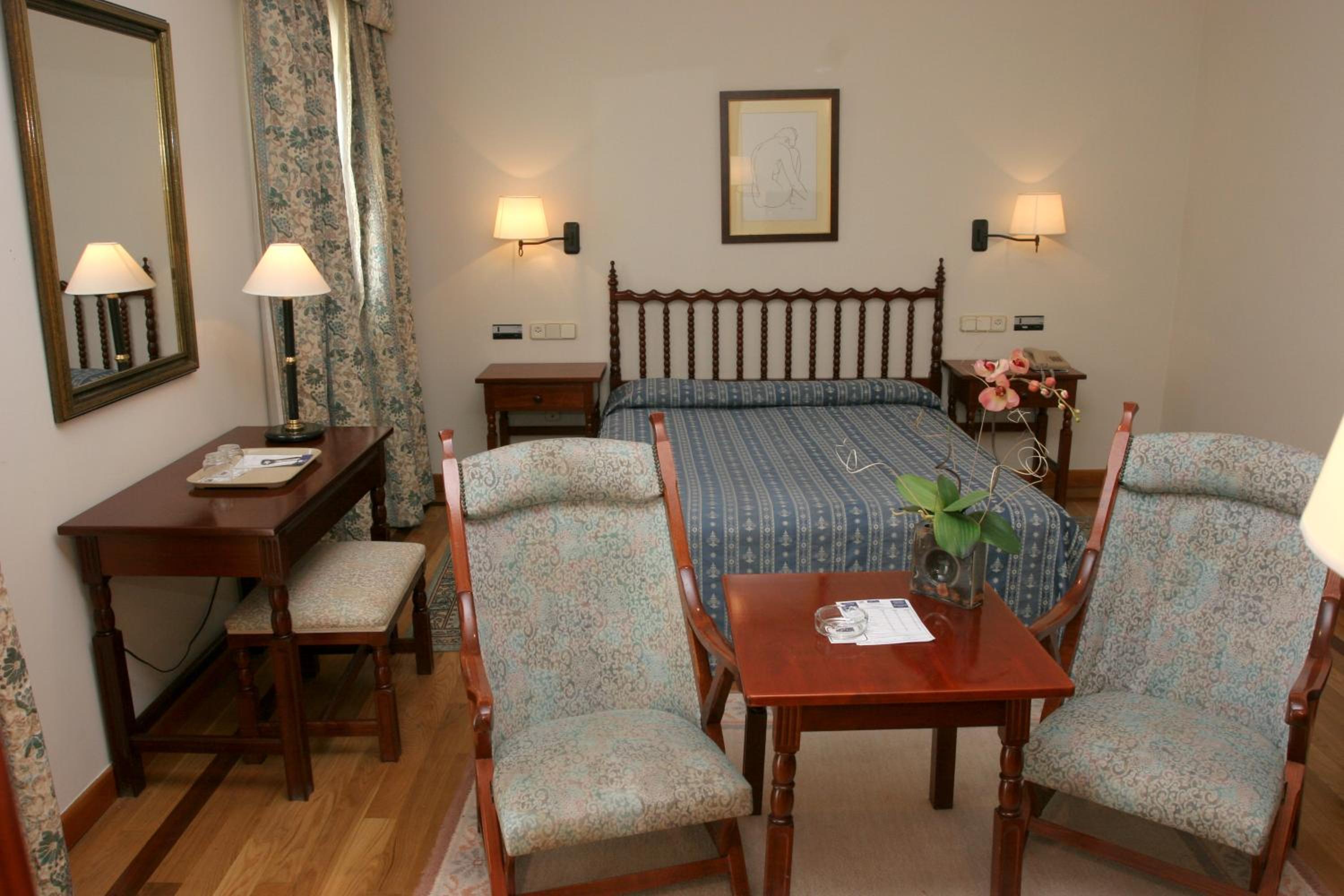 Double or Twin Room photo 3