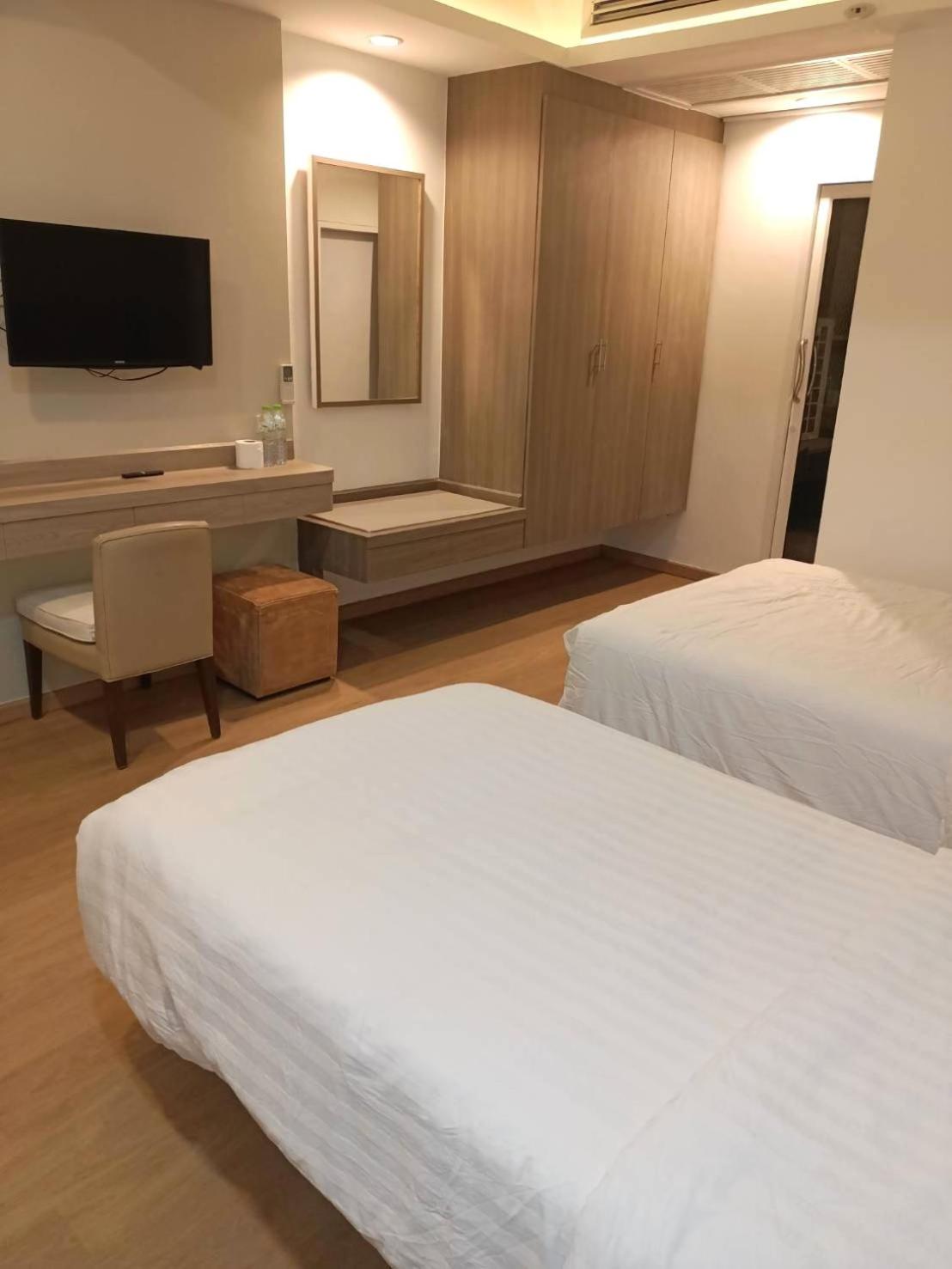 Three-Bedroom Suite photo 1
