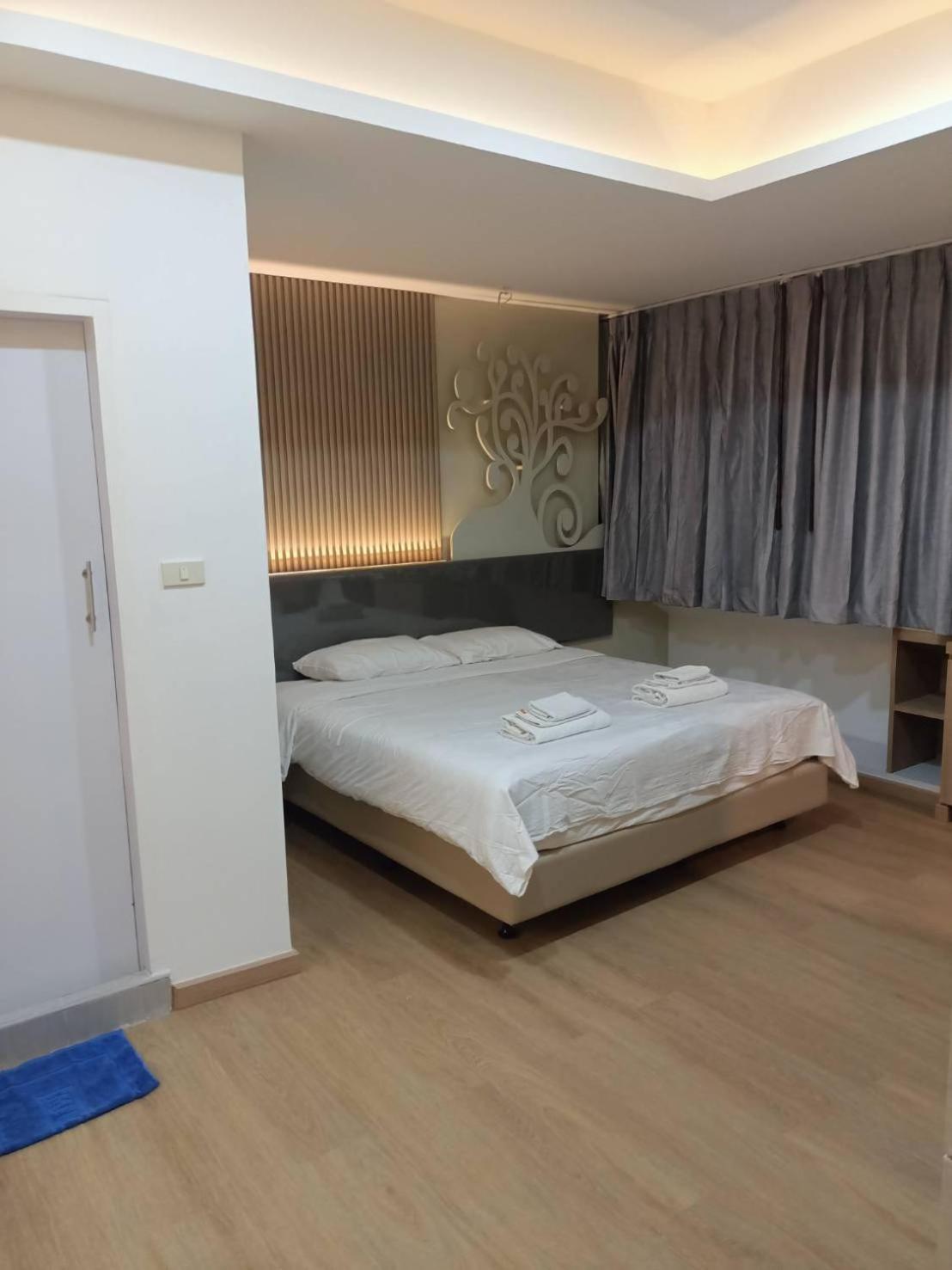 Three-Bedroom Suite photo 2