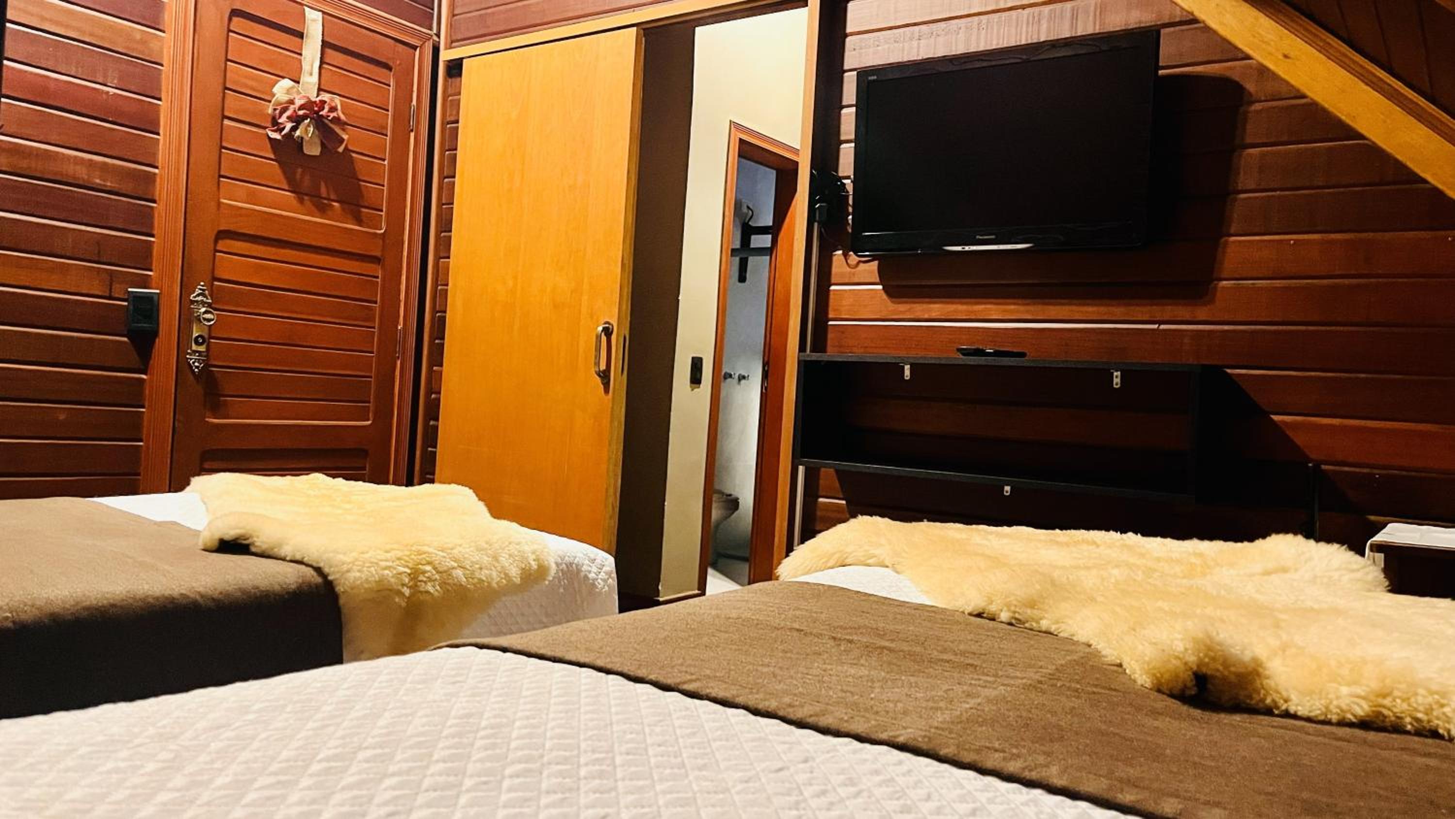 Superior Quadruple Room photo 2