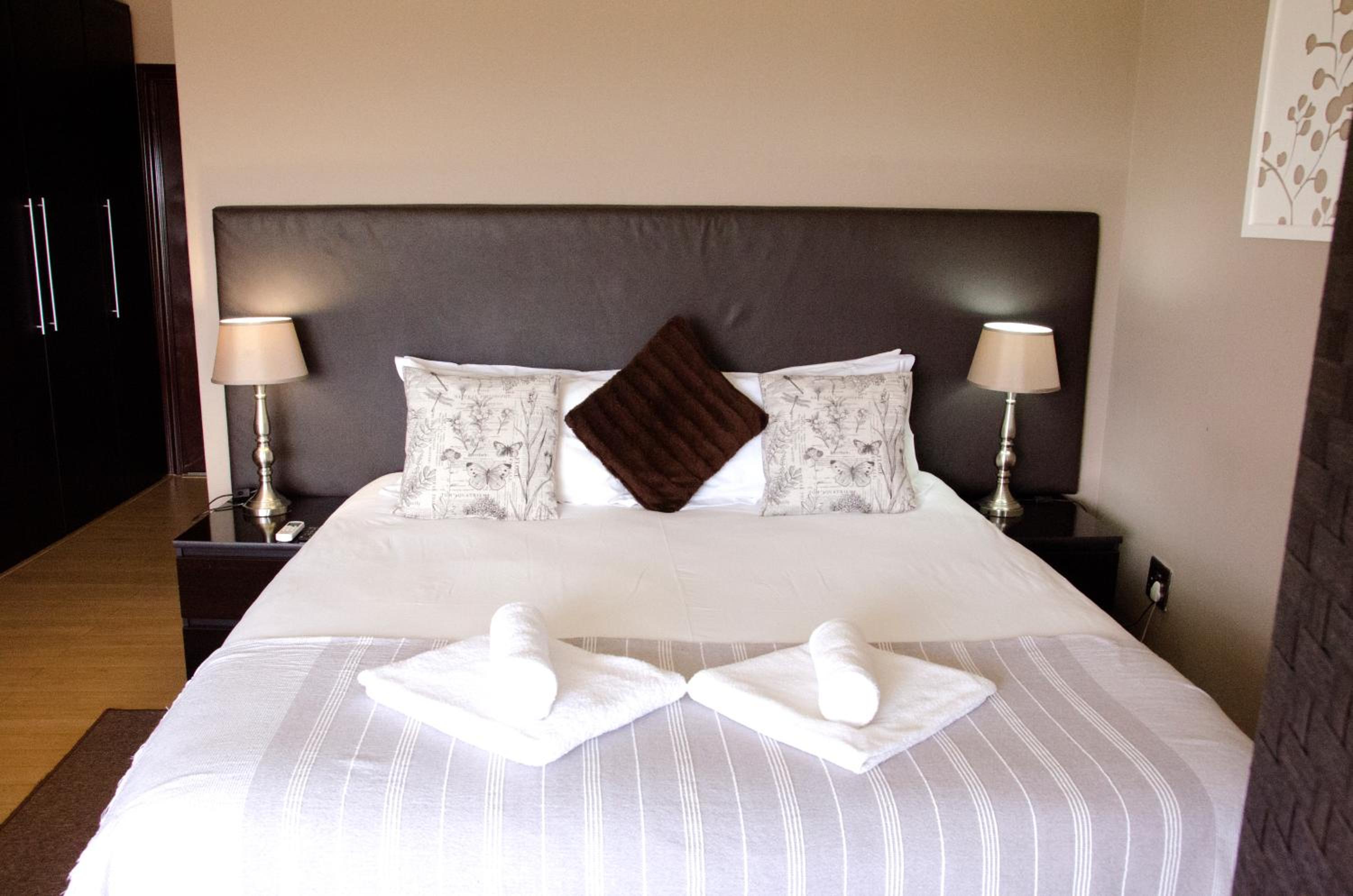 Suite with Lake View - Photo 4