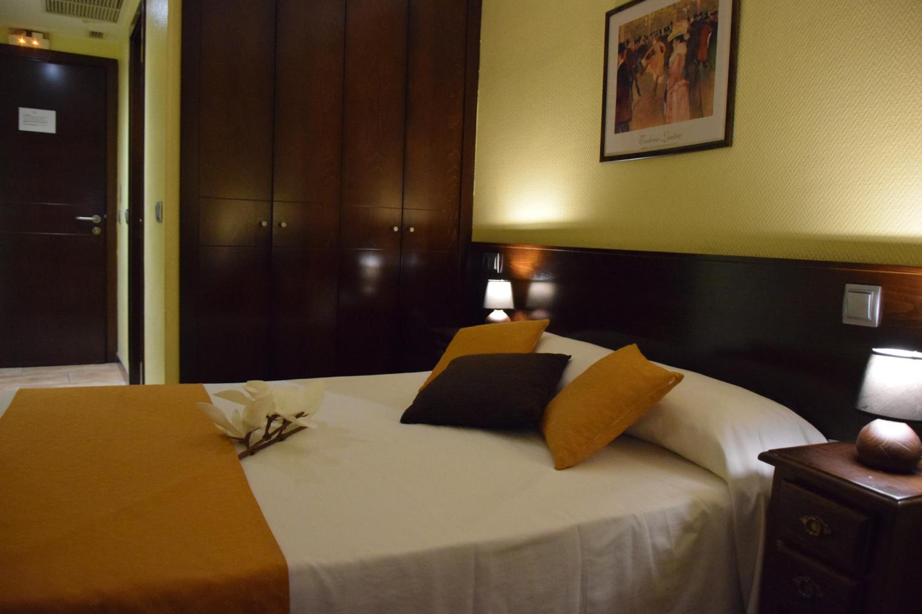 Double Room - Photo 1
