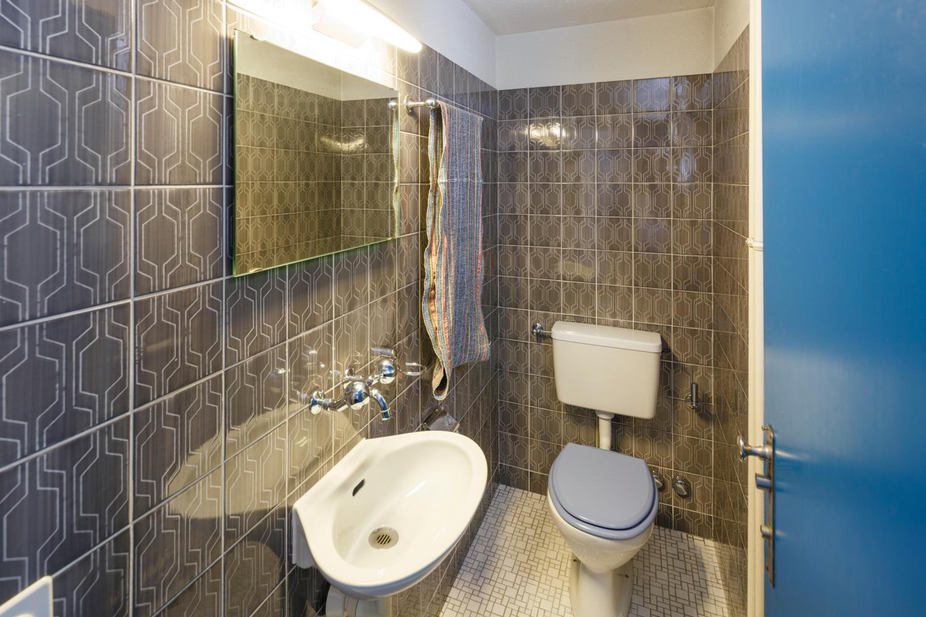 Double Room with Shared Bathroom photo 2