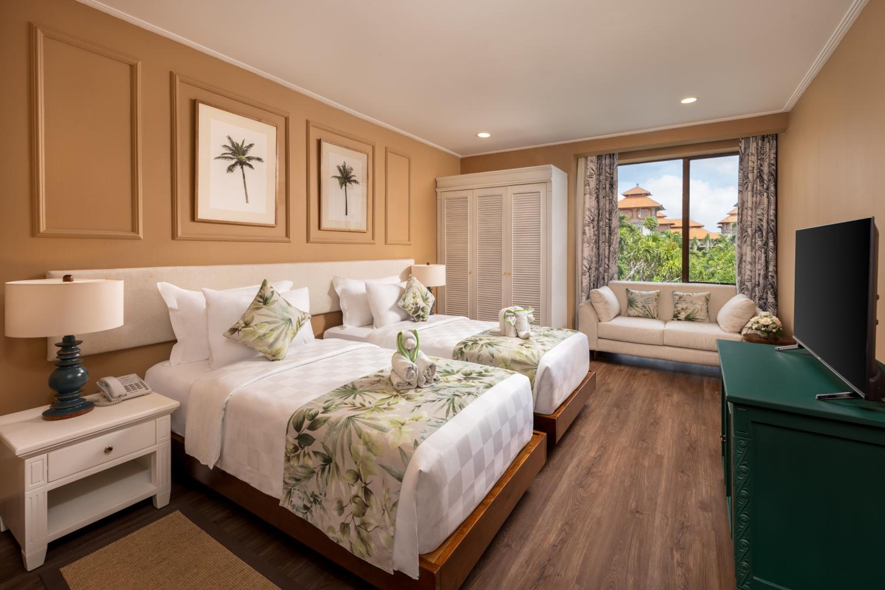Two Bedrooms Family Suite - Photo 3
