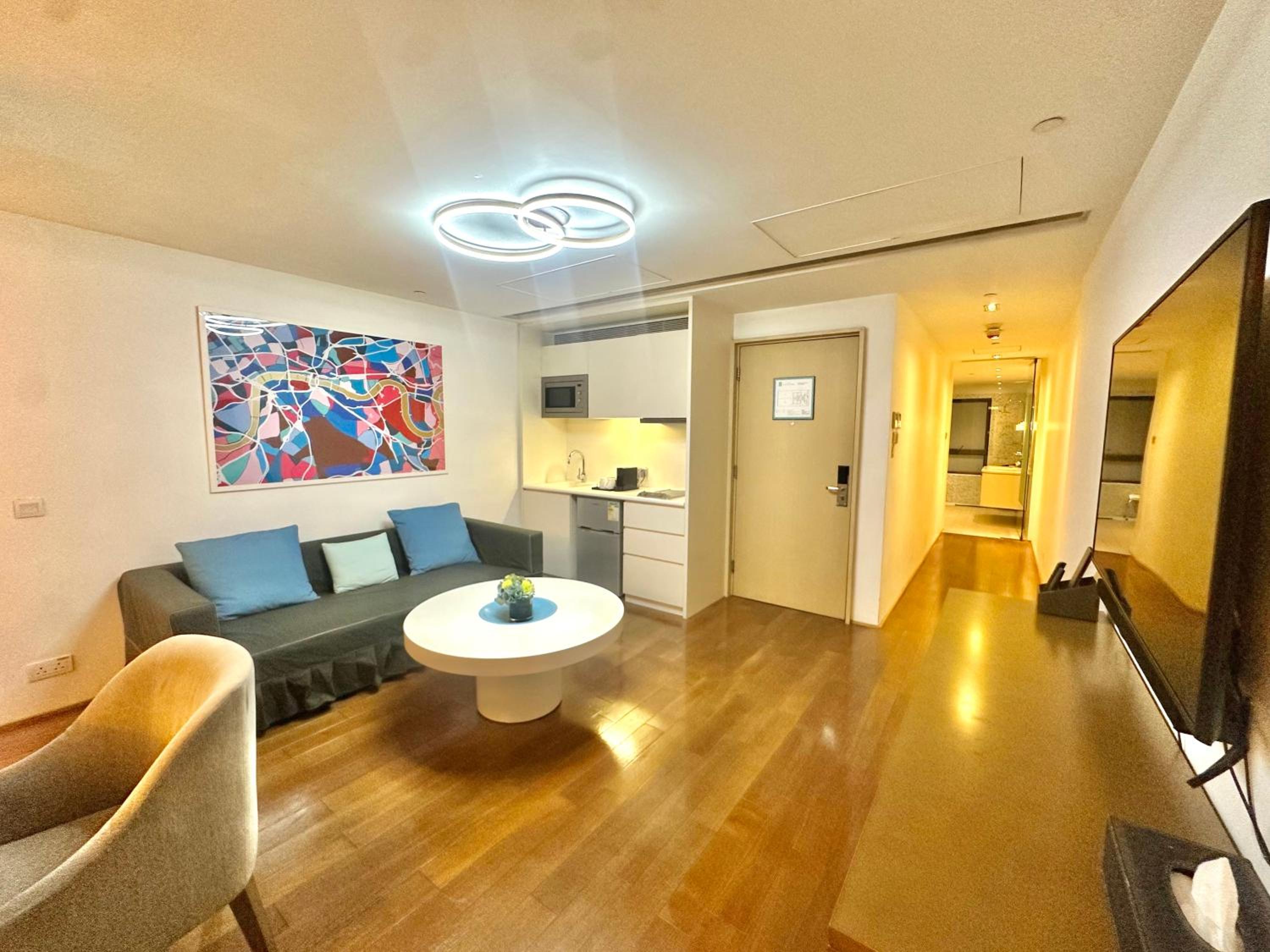 Superior Harbor View Suite
