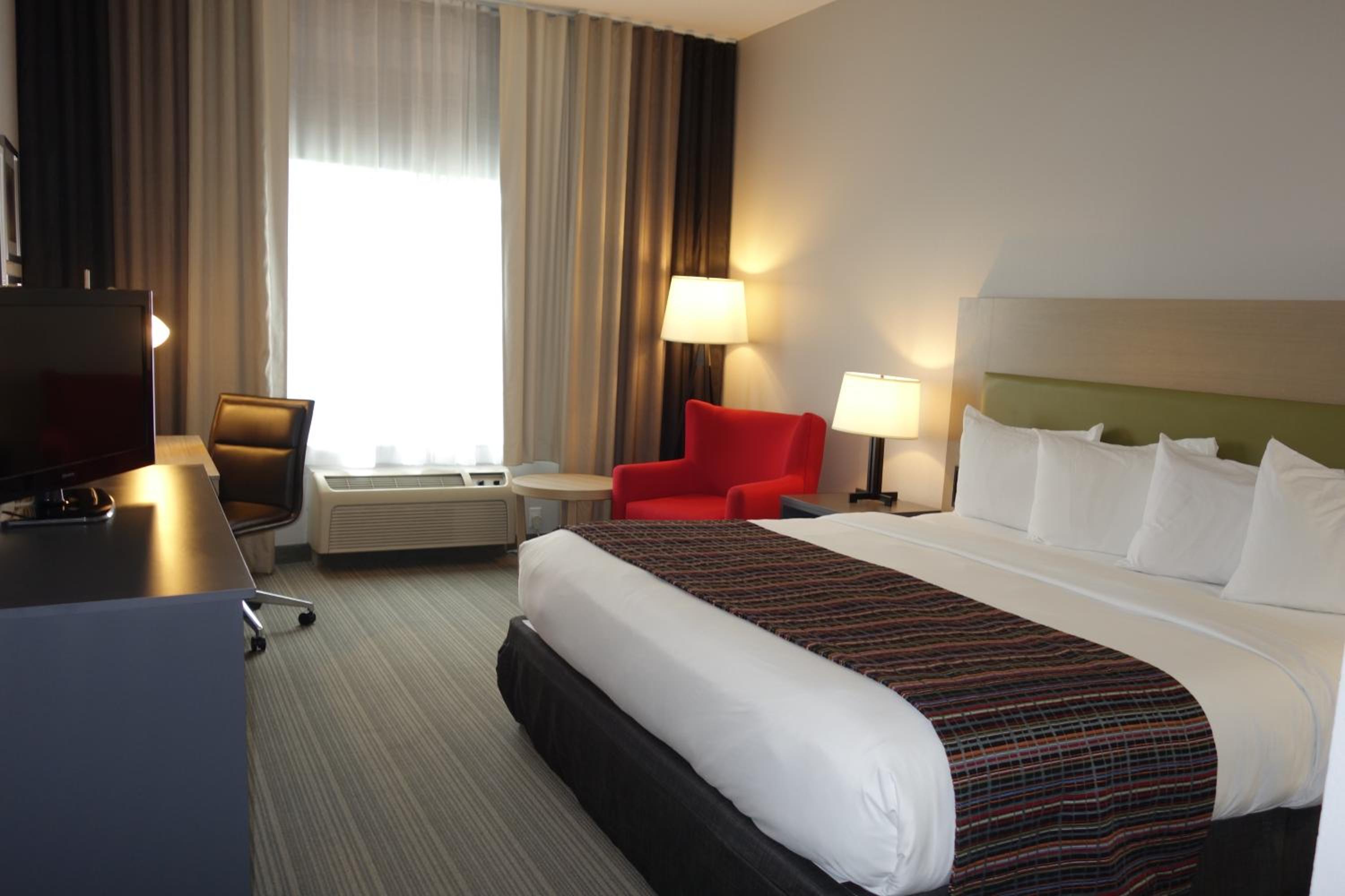 King Room - Disability Access/Non-Smoking, Non-Pet Friendly - Photo 1
